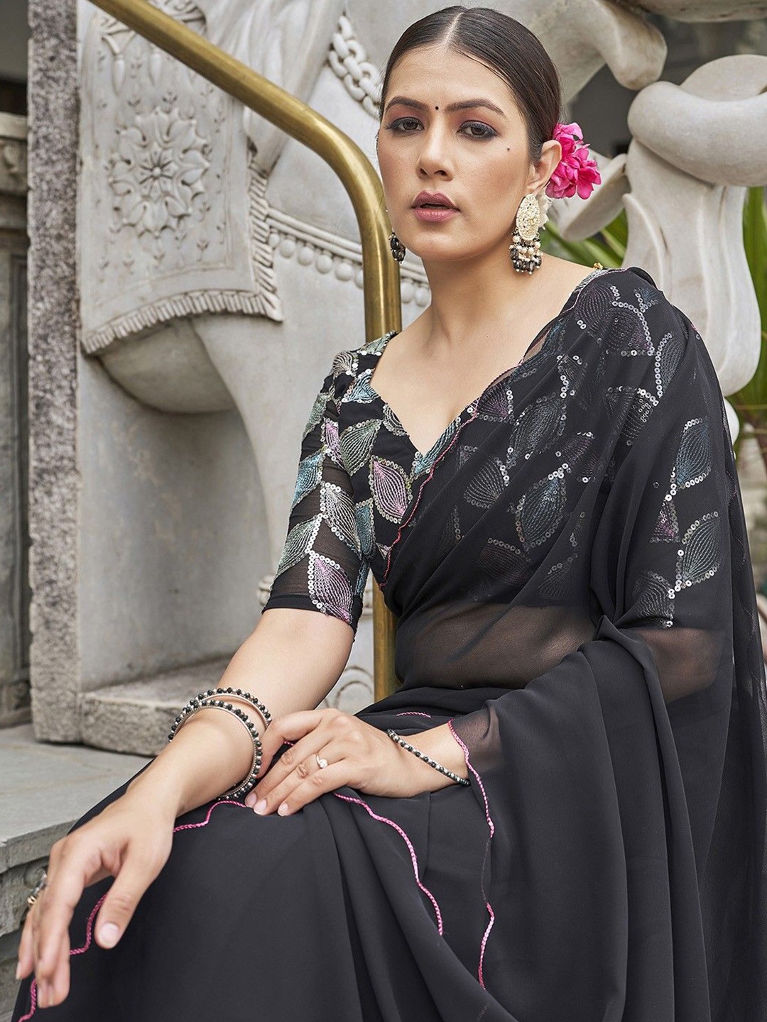 

FEBO FASHION Embellished Sequinned saree, Black