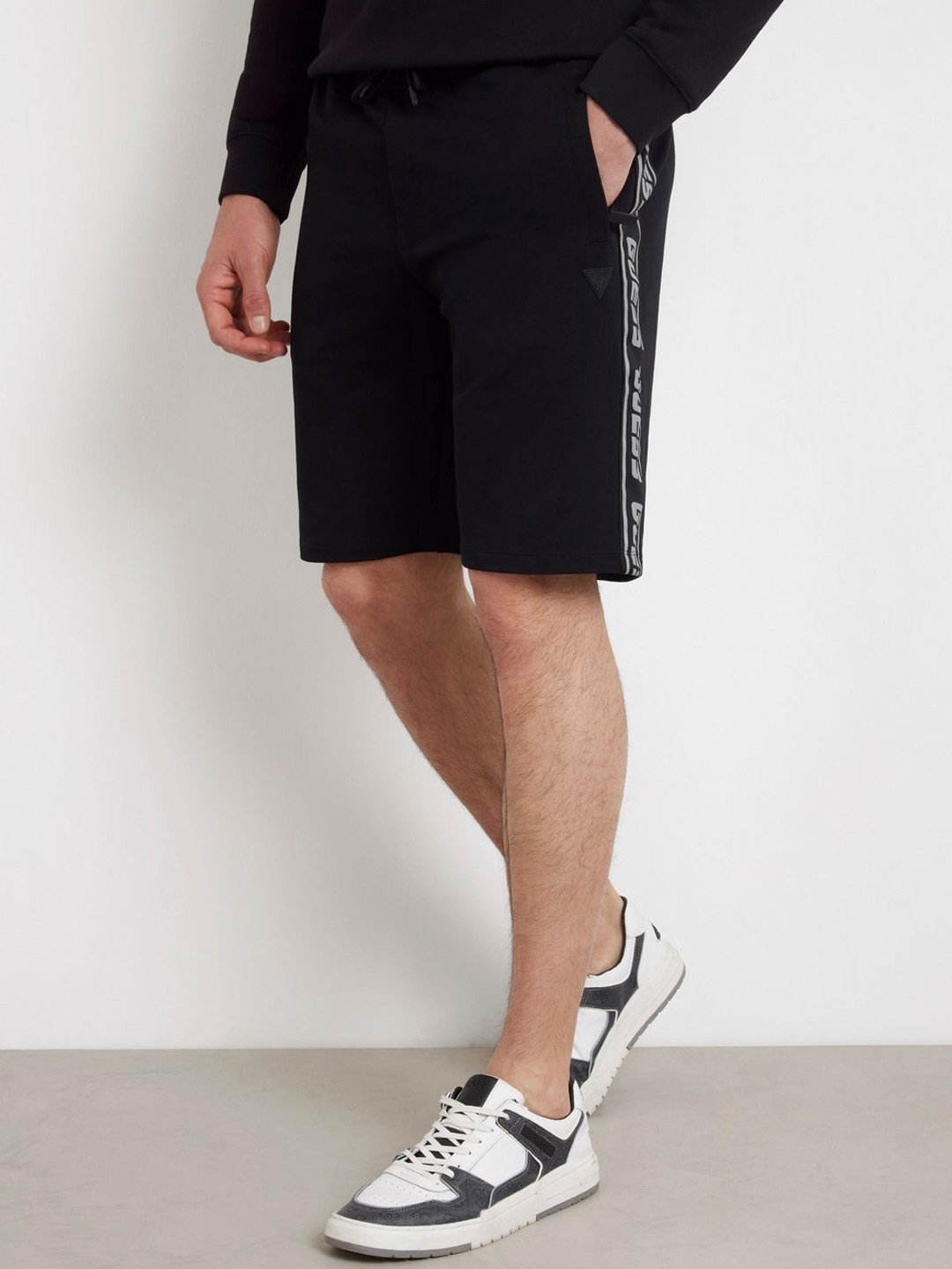 

GUESS Men Mid-Rise Regular Fit Sports Shorts, Black