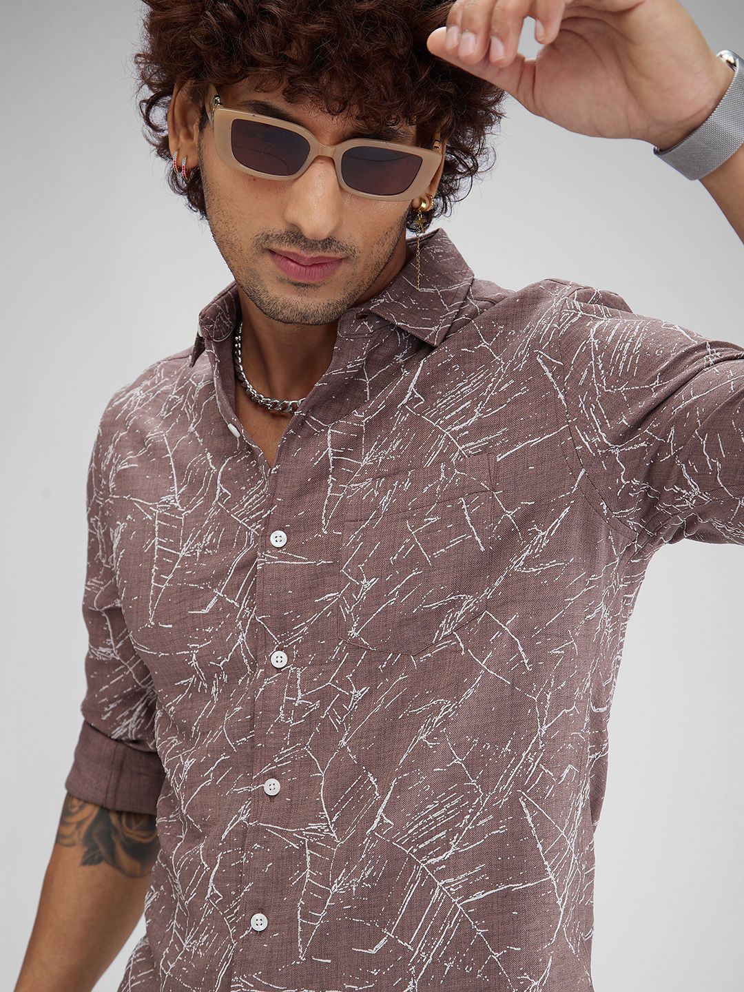 

VASTRADO Men Classic Slim Fit Abstract Printed Casual Shirt, Brown