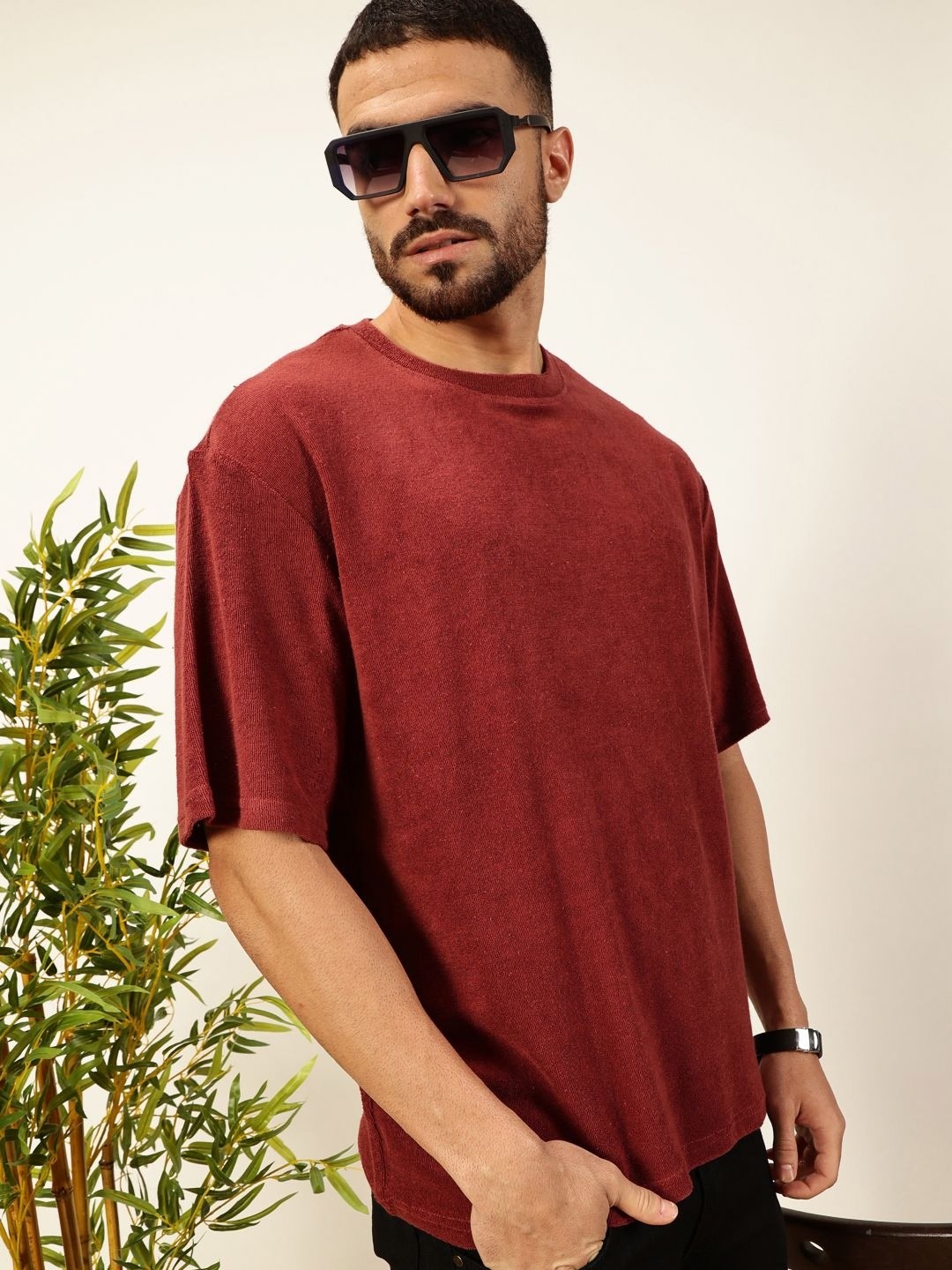 

Thomas Scott Men Solid Round Neck Cotton Oversized T-shirt, Red