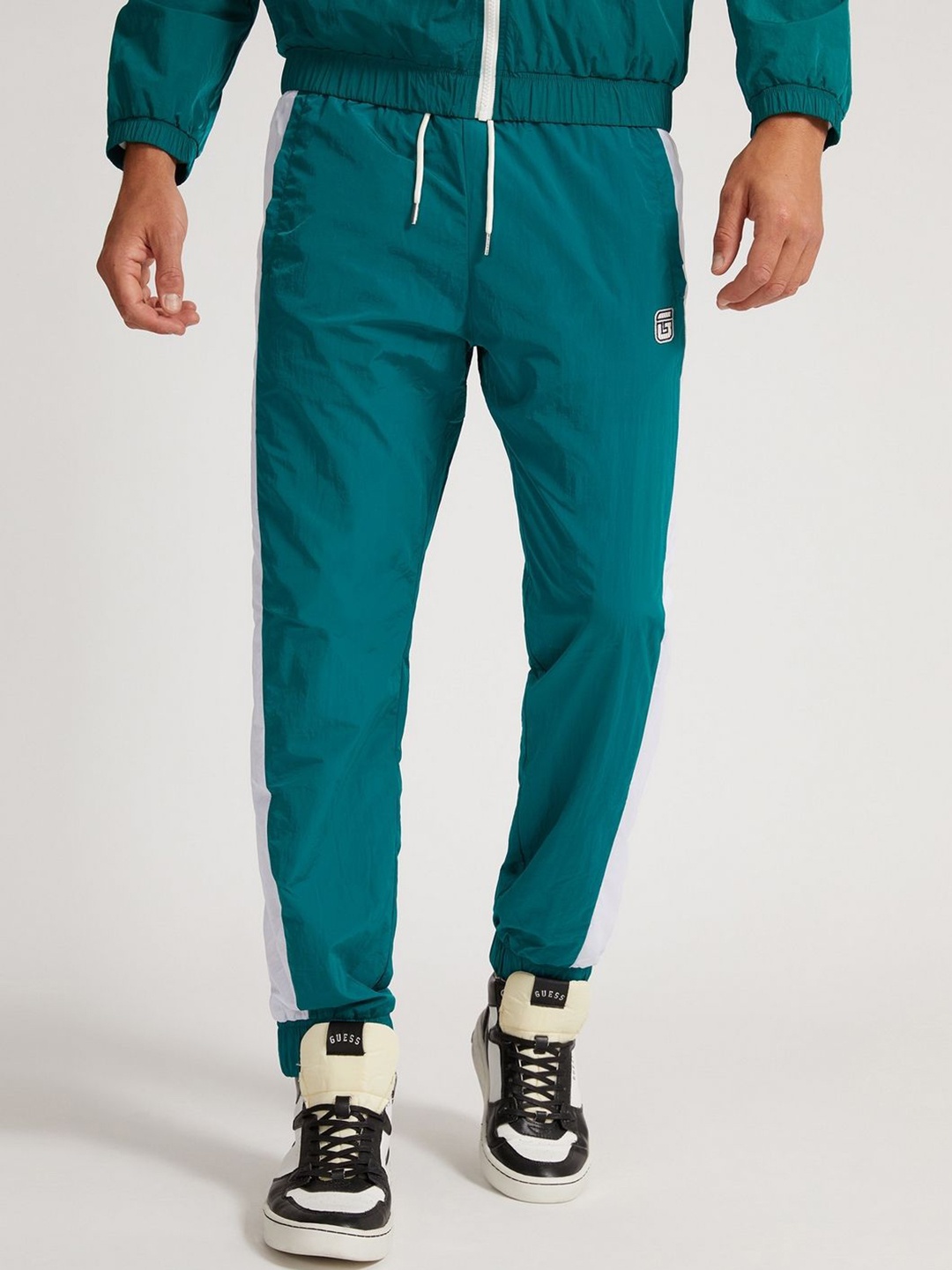 

GUESS Men Regular Fit Mid-Rise Joggers, Teal