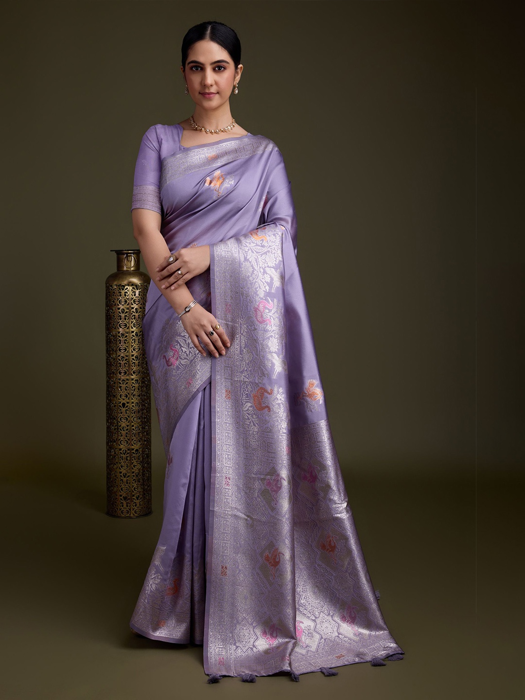 

KIMISHA Ethnic Motifs Zari Silk Blend Banarasi Saree, Lavender