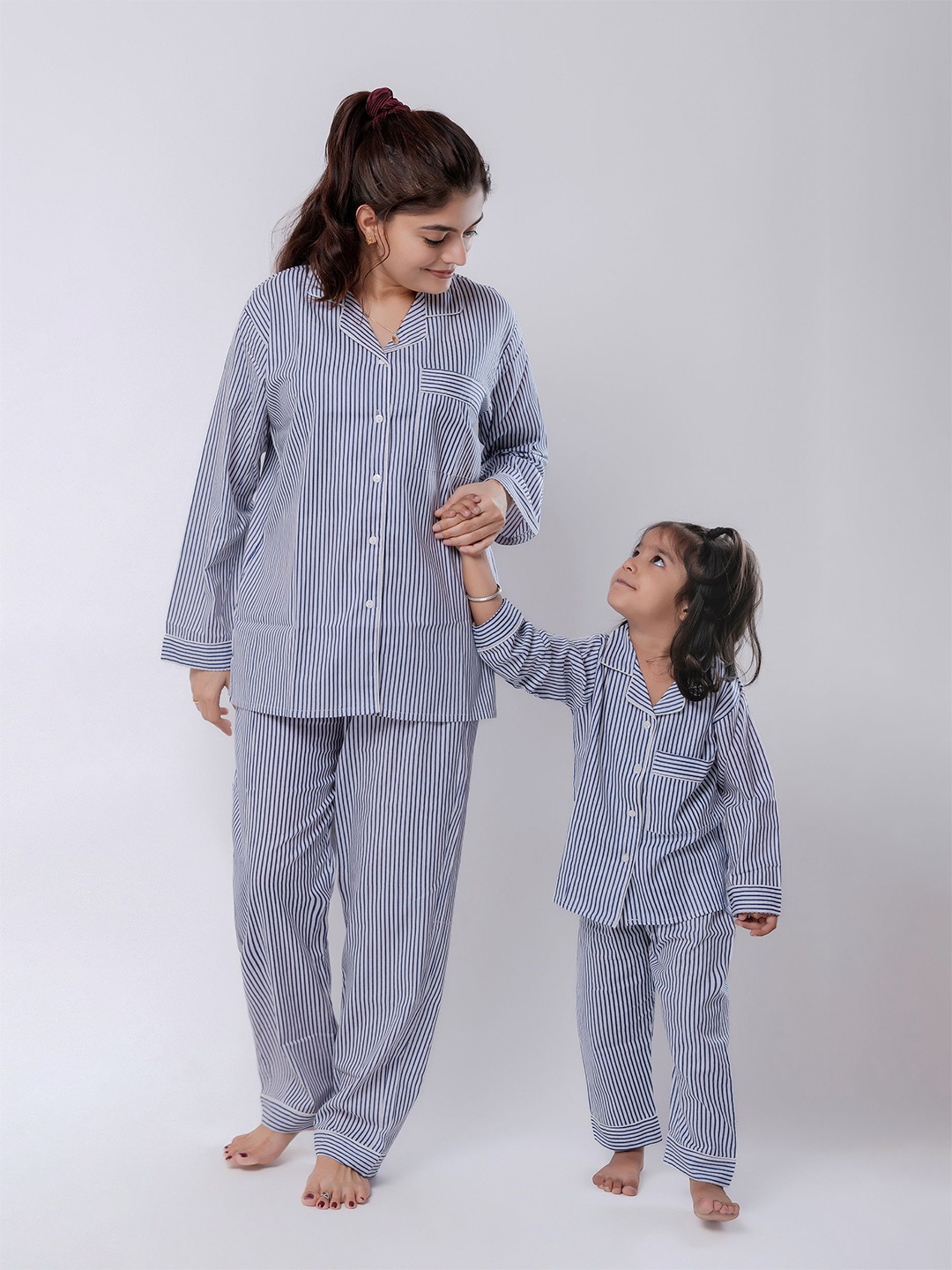 

MASU LIVING Women Striped Lapel Collar Pure Cotton Night suit, Blue