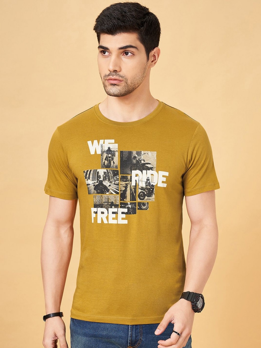 

SF JEANS by Pantaloons Men Graphic Printed Round Neck Cotton Slim Fit T-Shirt, Yellow