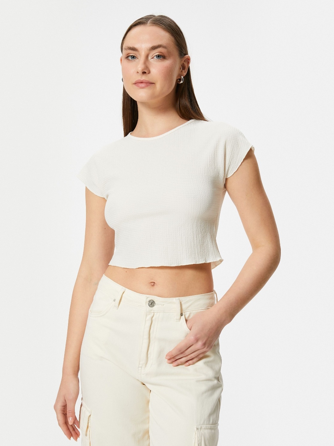 

Koton Women Solid Round Neck T-Shirt, Off white