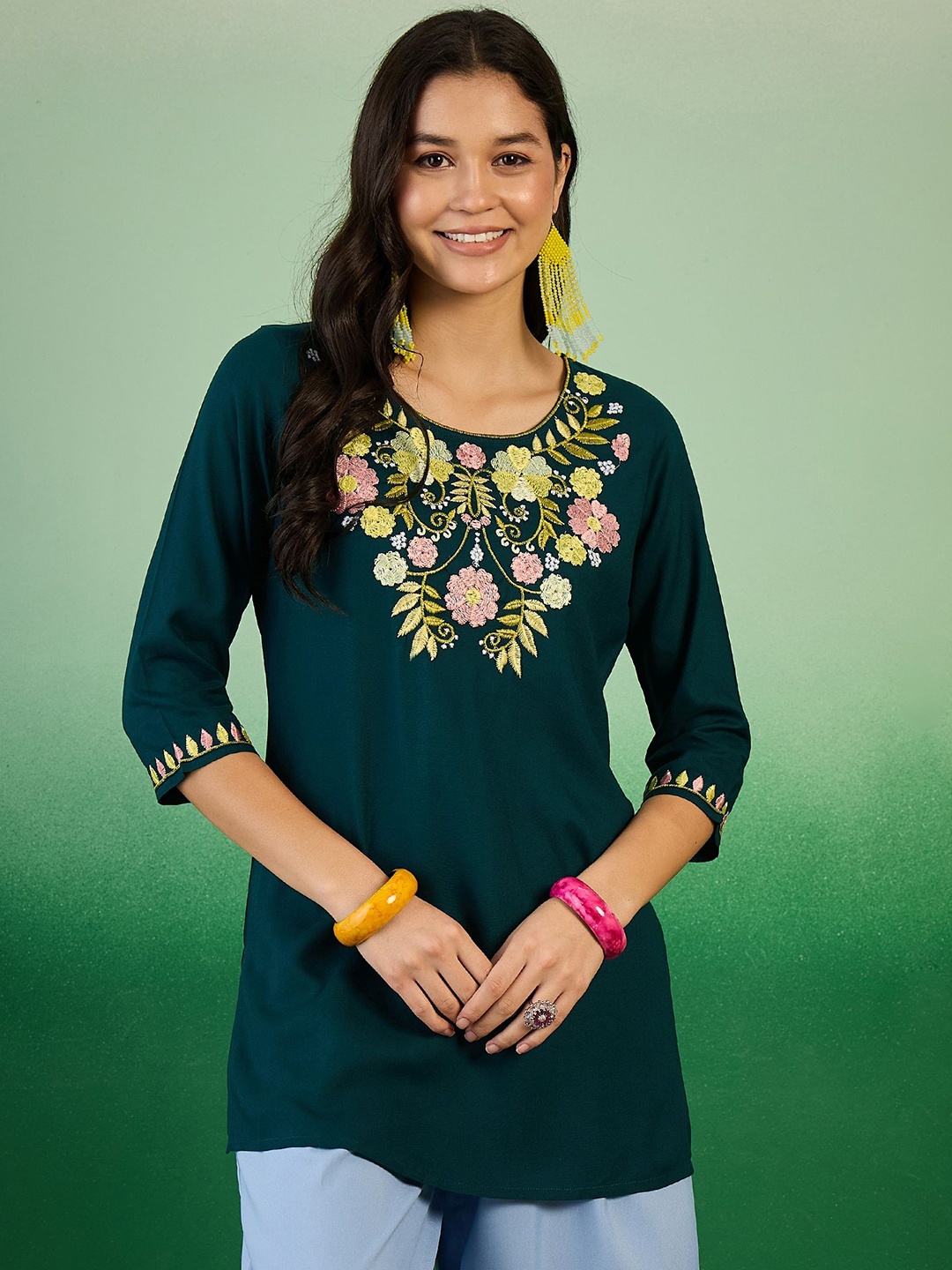 

Sangria Women Floral Embroidered Side Slits Kurti, Teal