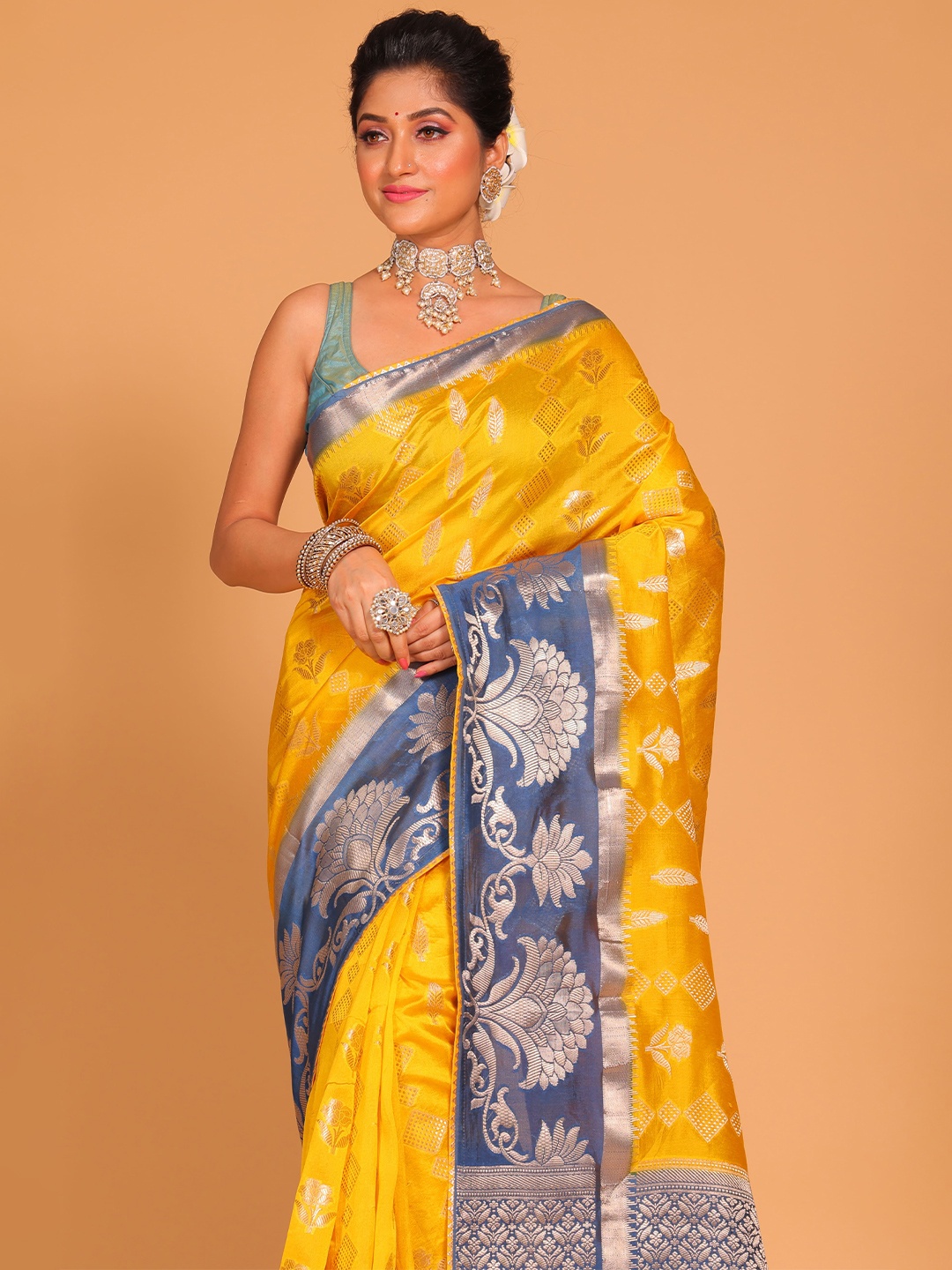 

Morchari Floral Zari Pure Silk Multi Color Saree, Yellow