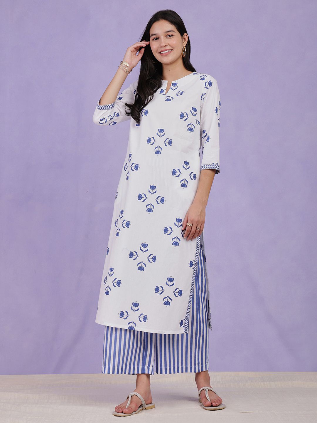 

Pink Fort Floral Printed Notch Neck Cotton Straight Kurta, Blue