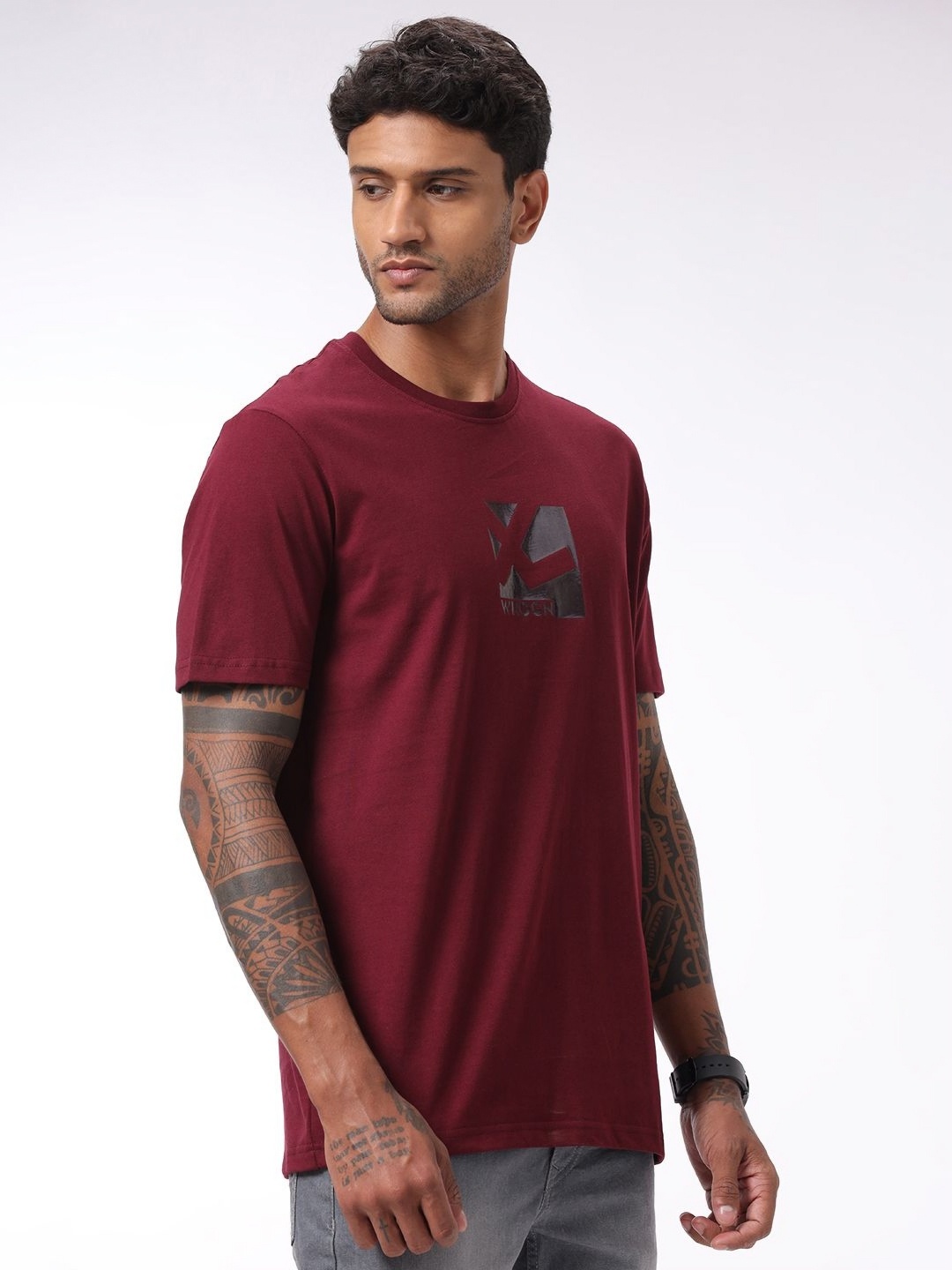 

WROGN Men Graphic Printed Round Neck Cotton T-shirt, Maroon
