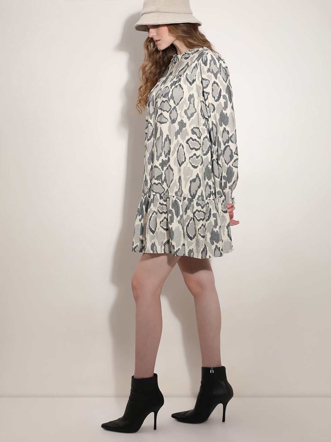 

Vero Moda Printed Round Neck Long Sleeves A-Line Dress, Cream
