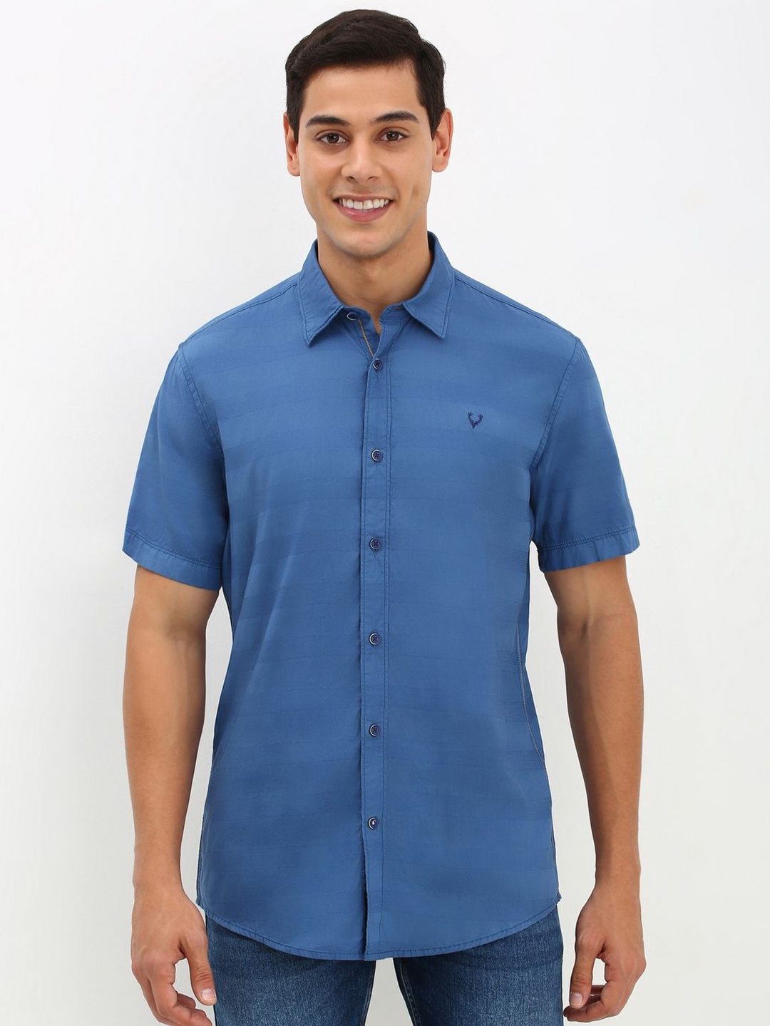 

Allen Solly Men Custom Spread Collar Solid Cotton Casual Shirt, Blue