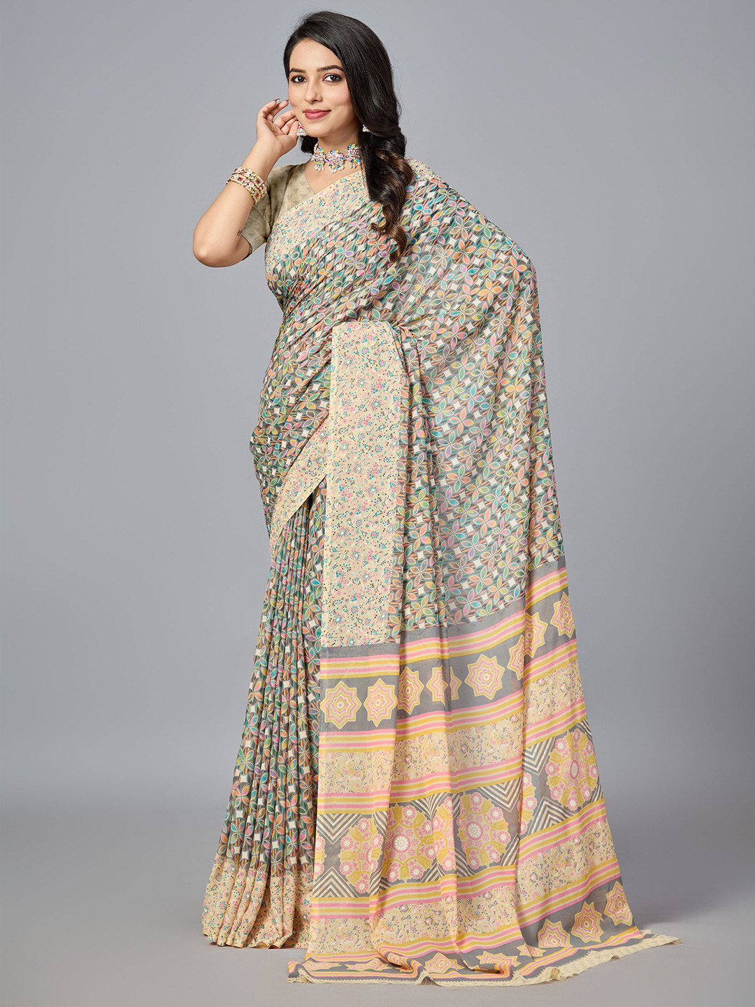 

VIRICA Floral Printed Saree, Orange