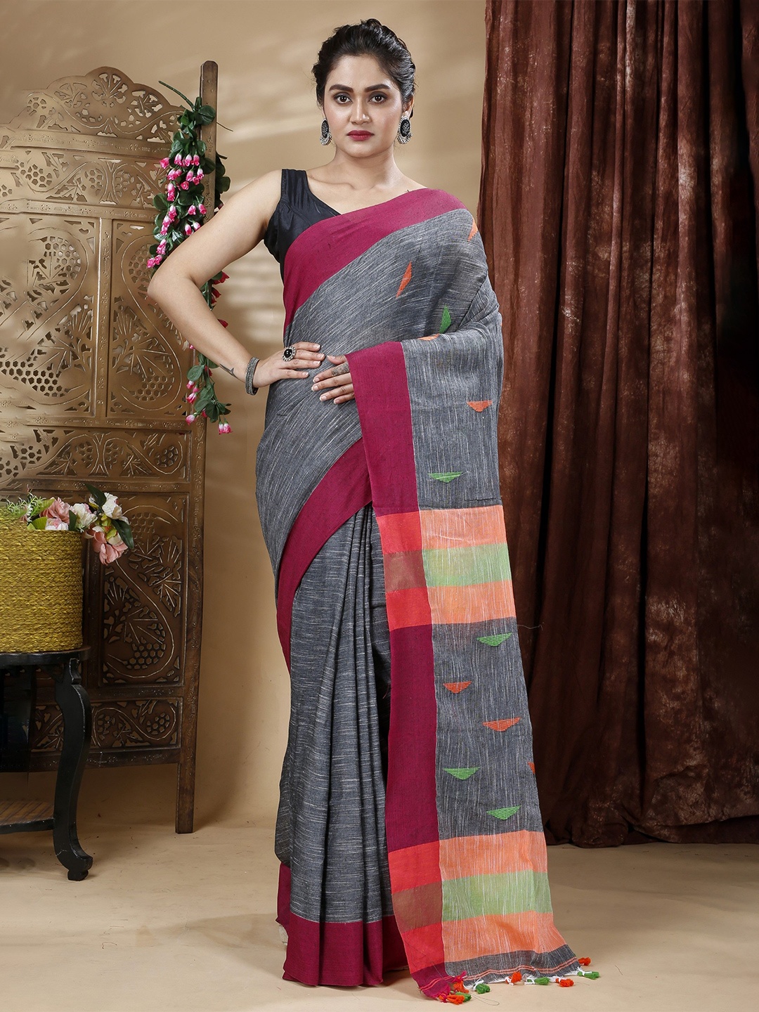 

SLAGHA Pure Cotton Khadi Saree, Grey