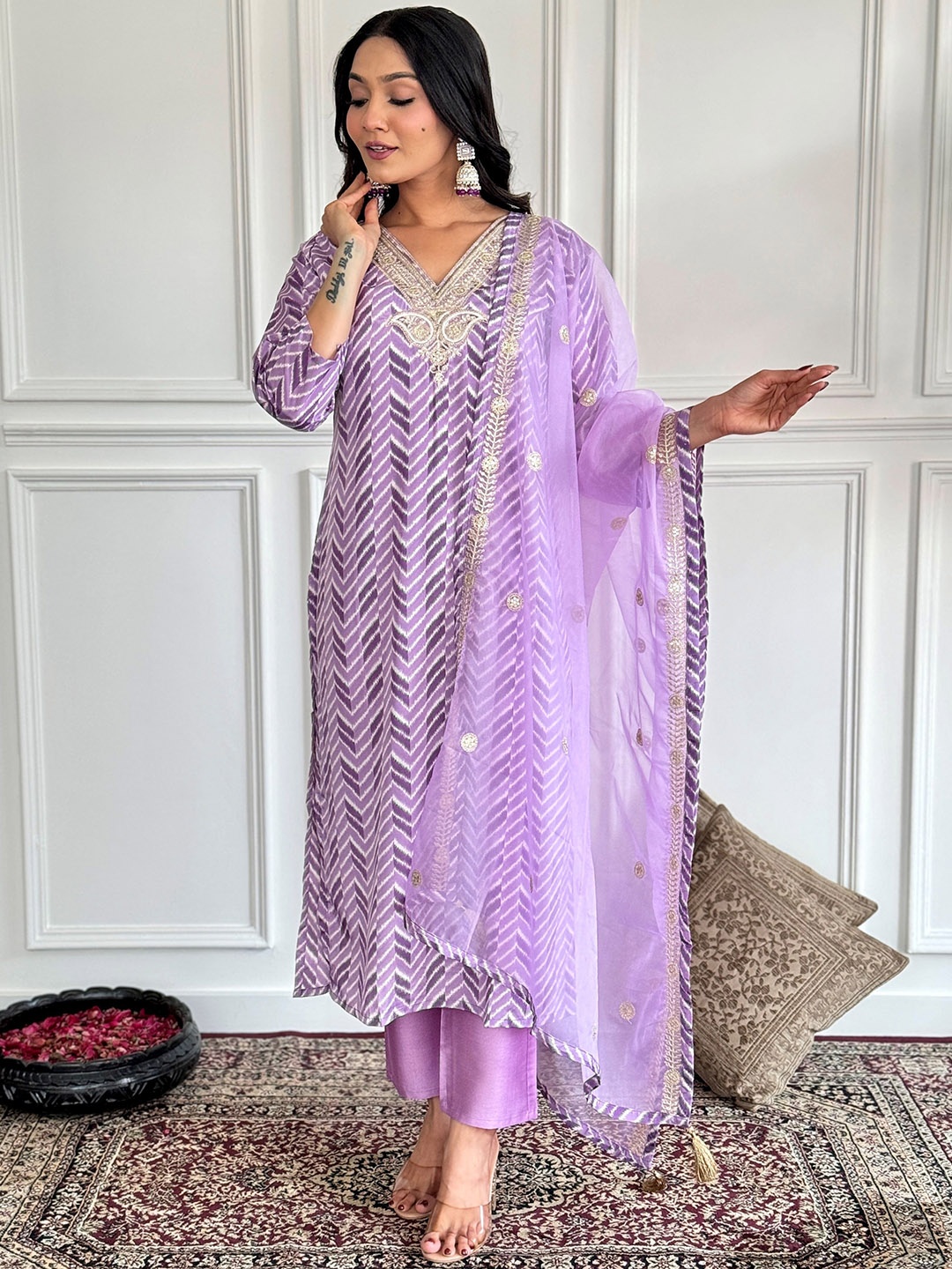 

KALINI Chevron Printed Thread Work Kurta with Trousers & Dupatta, Mauve