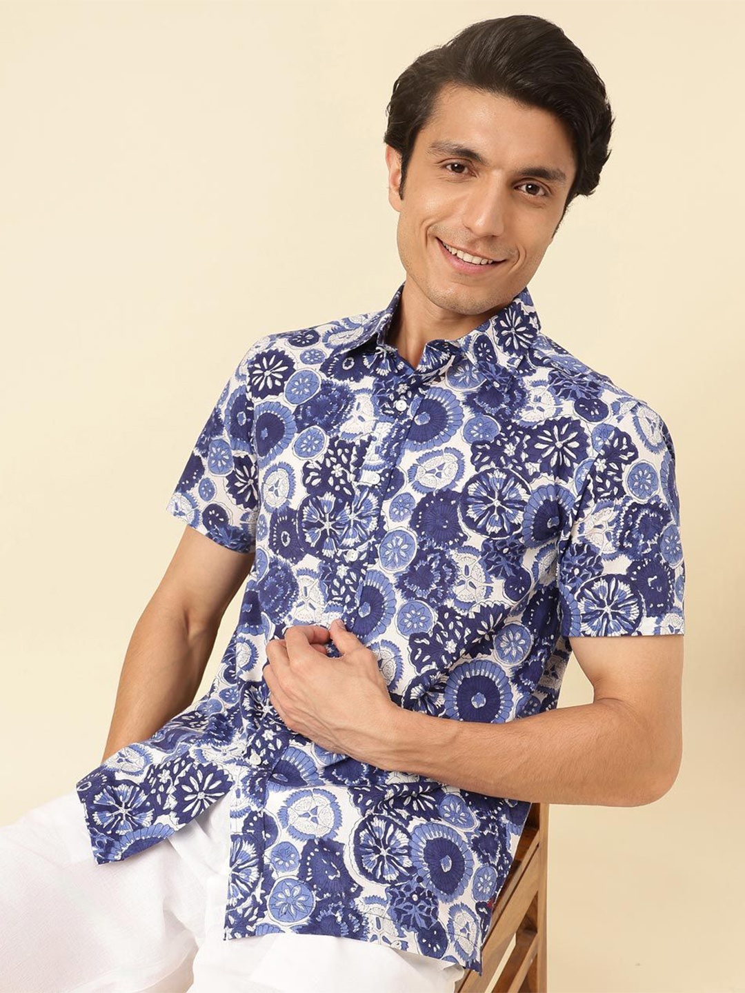 

Fabindia Men Straight Floral Printed Spread Collar Cotton Casual Shirt, Blue
