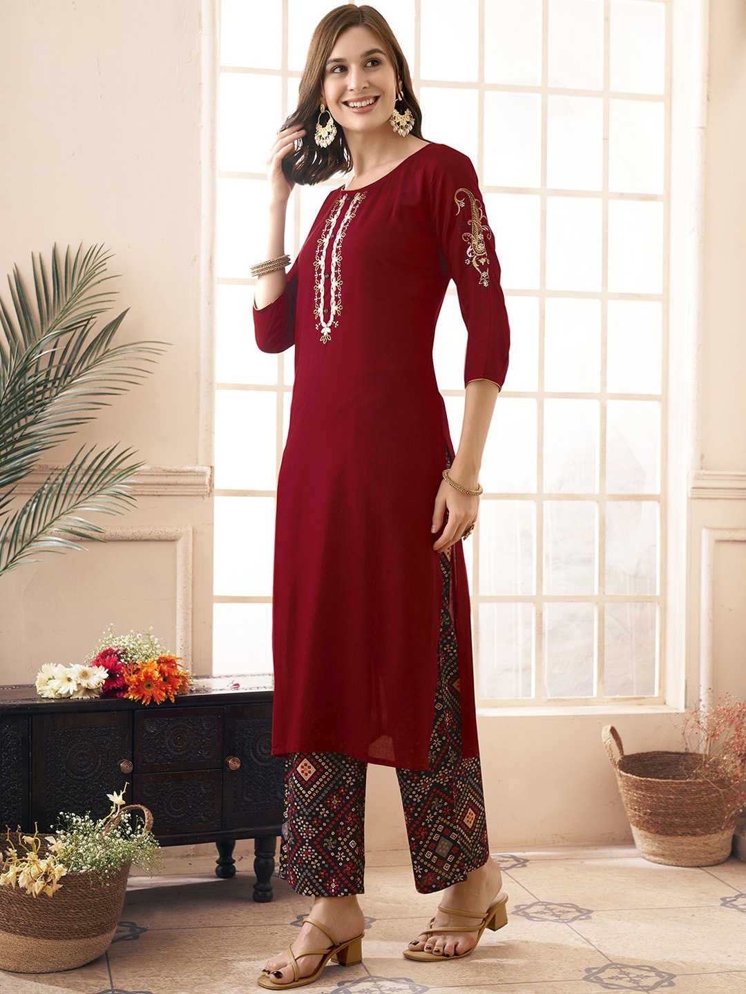 

Anouk Floral Yoke Design Regular Straight Kurta With Palazzos, Red