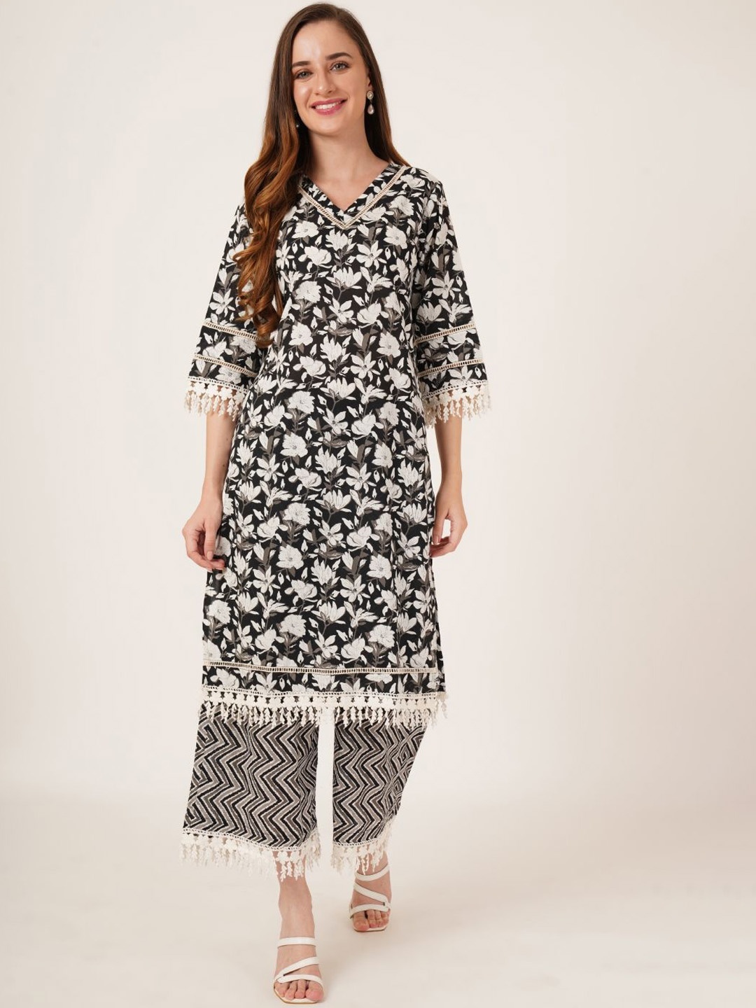 

COTLAND FASHION Floral Printed Straight Pure Cotton Kurta with Palazzos, Black