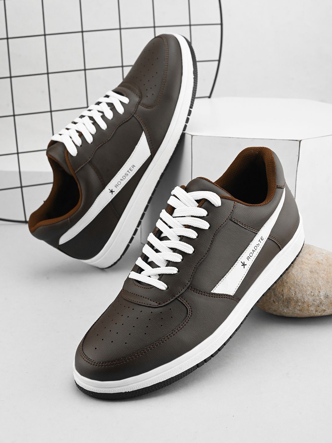 

The Roadster Lifestyle Co Men Colorblocked Synthetic Leather Casual Sneakers, Brown