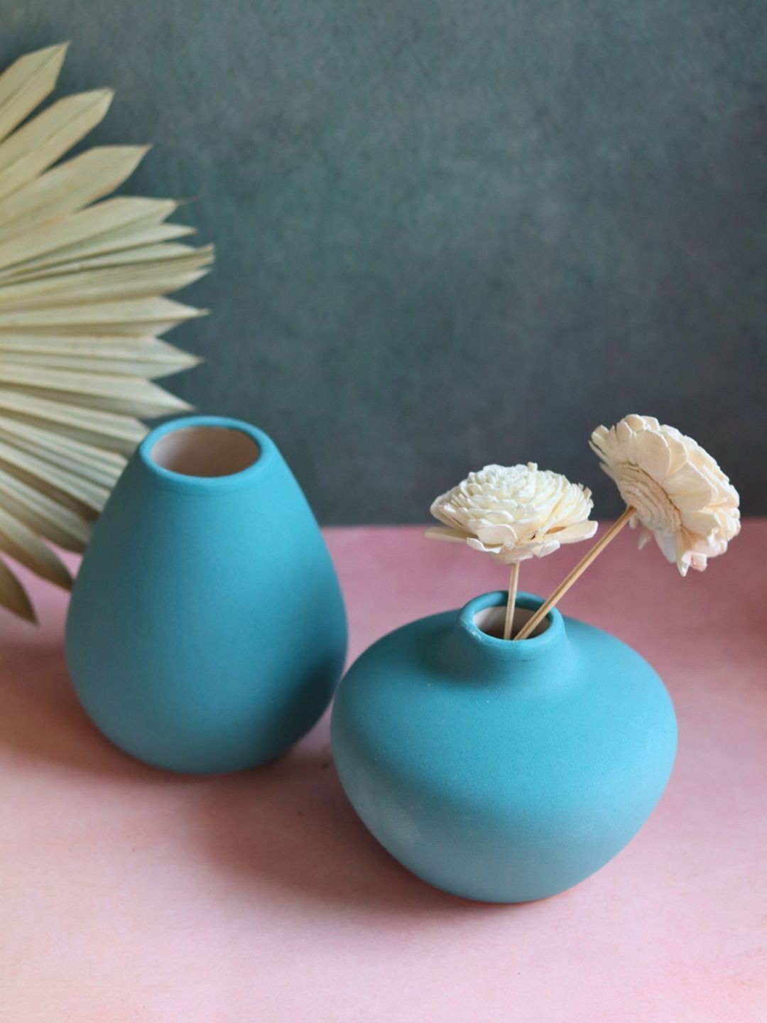

WEAVING HOMES Green 2 Pieces Ceramic Flower Vase
