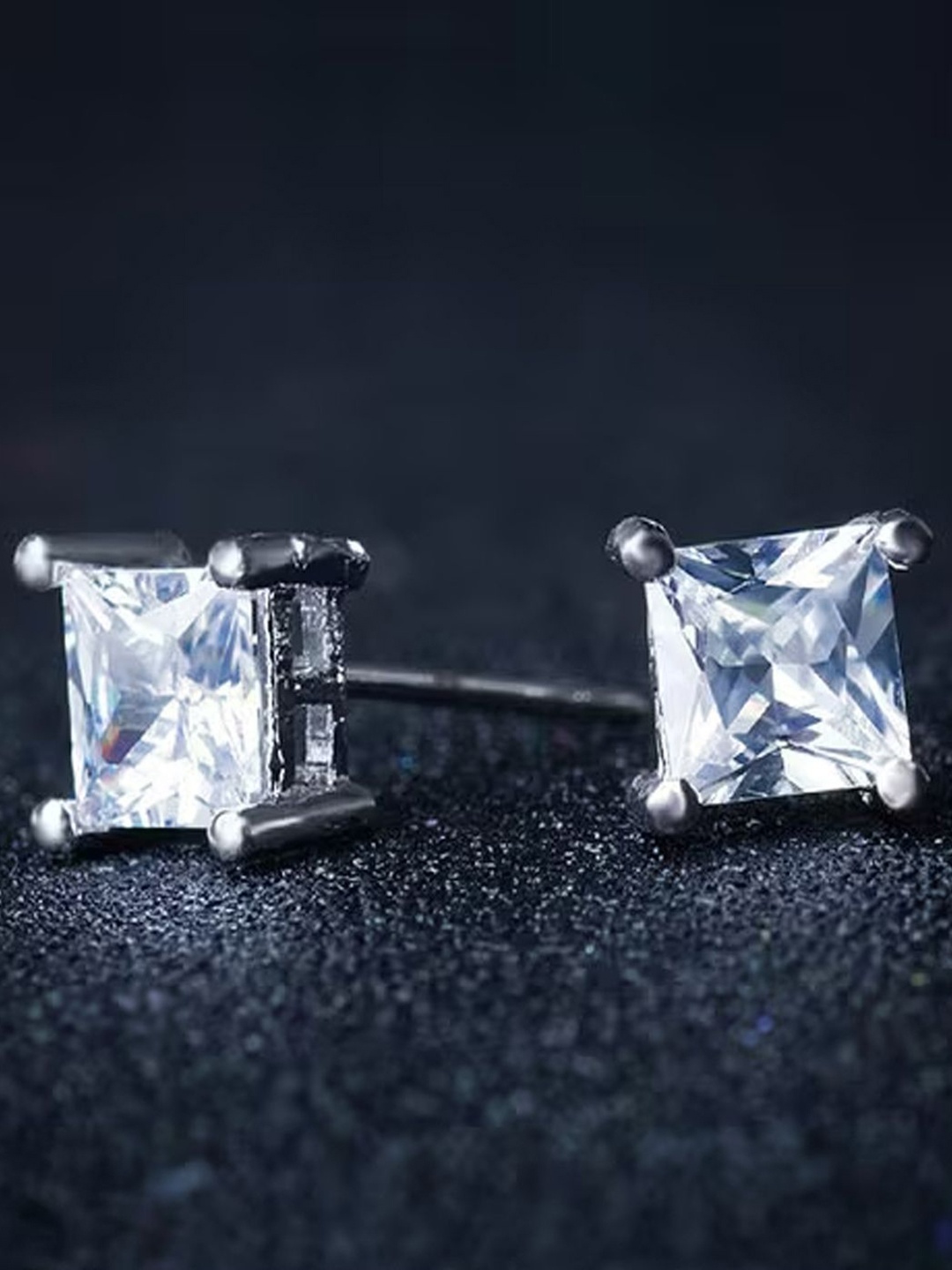 

KRENOZ Men Sterling Silver Cubic Zirconia Square Studs