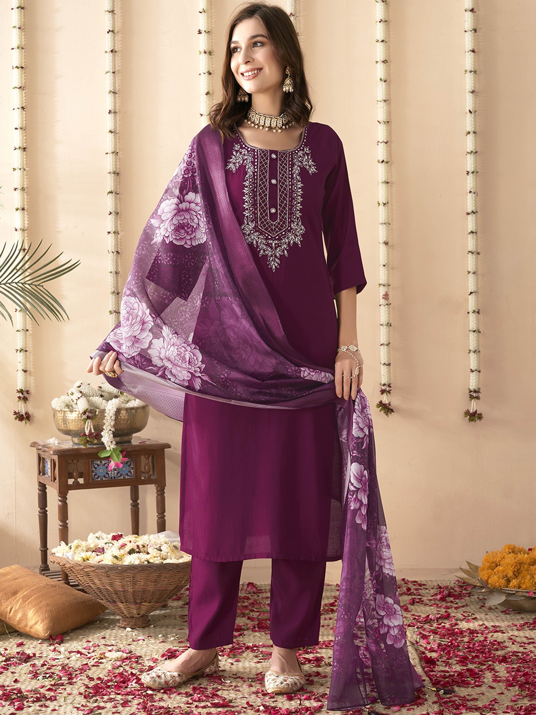 

Anouk Ethnic Motifs Beads & Stones Chanderi Silk Straight Kurta With Trousers & Duapatta, Magenta