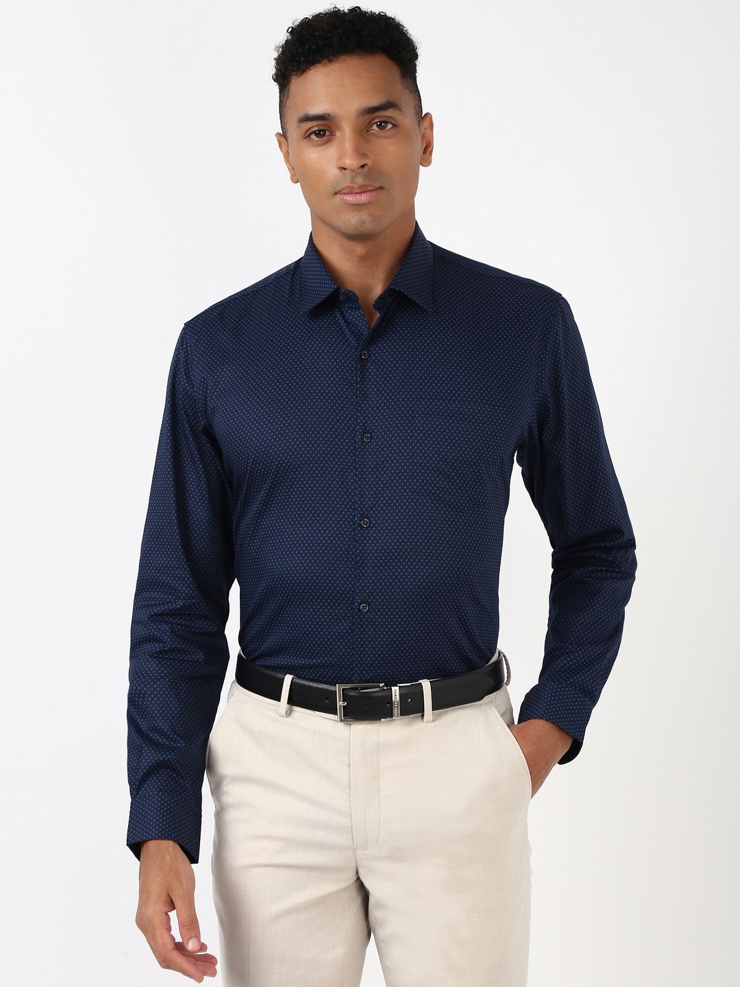 

Peter England Men Spread Collar Micro Ditsy Printed Cotton Formal Shirt, Navy blue