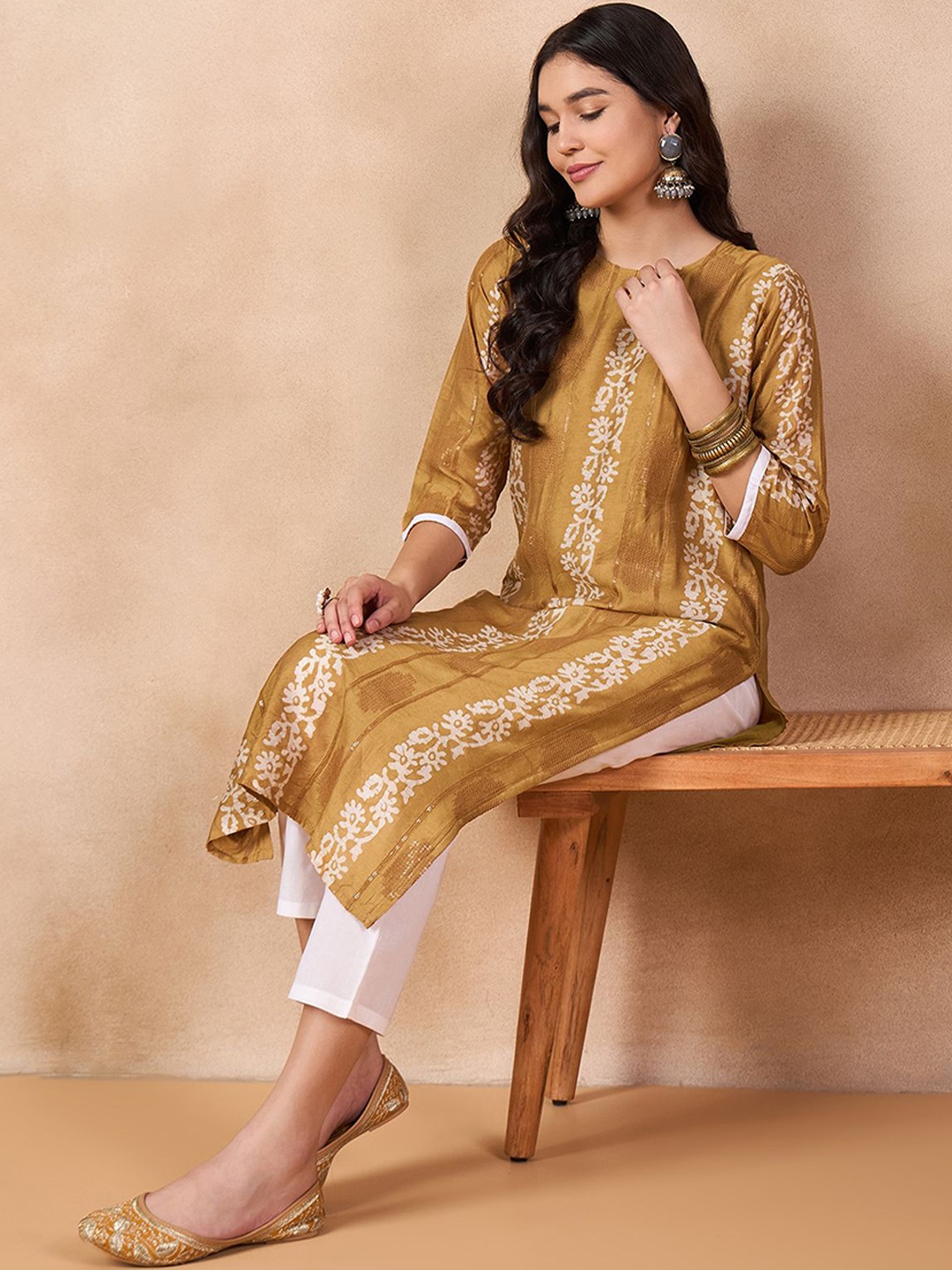 

Anouk Mustard Floral Printed Sequins Straight Kurta