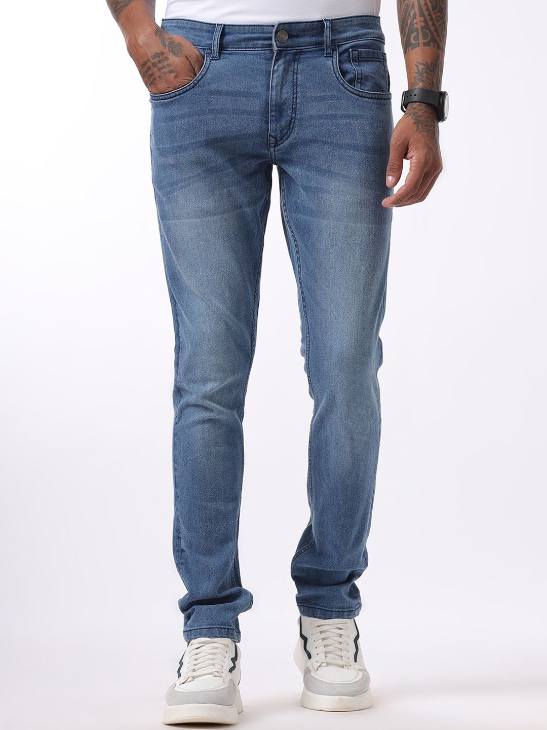 

WROGN Men Comfort Tapered Fit Heavy Fade Jeans, Blue
