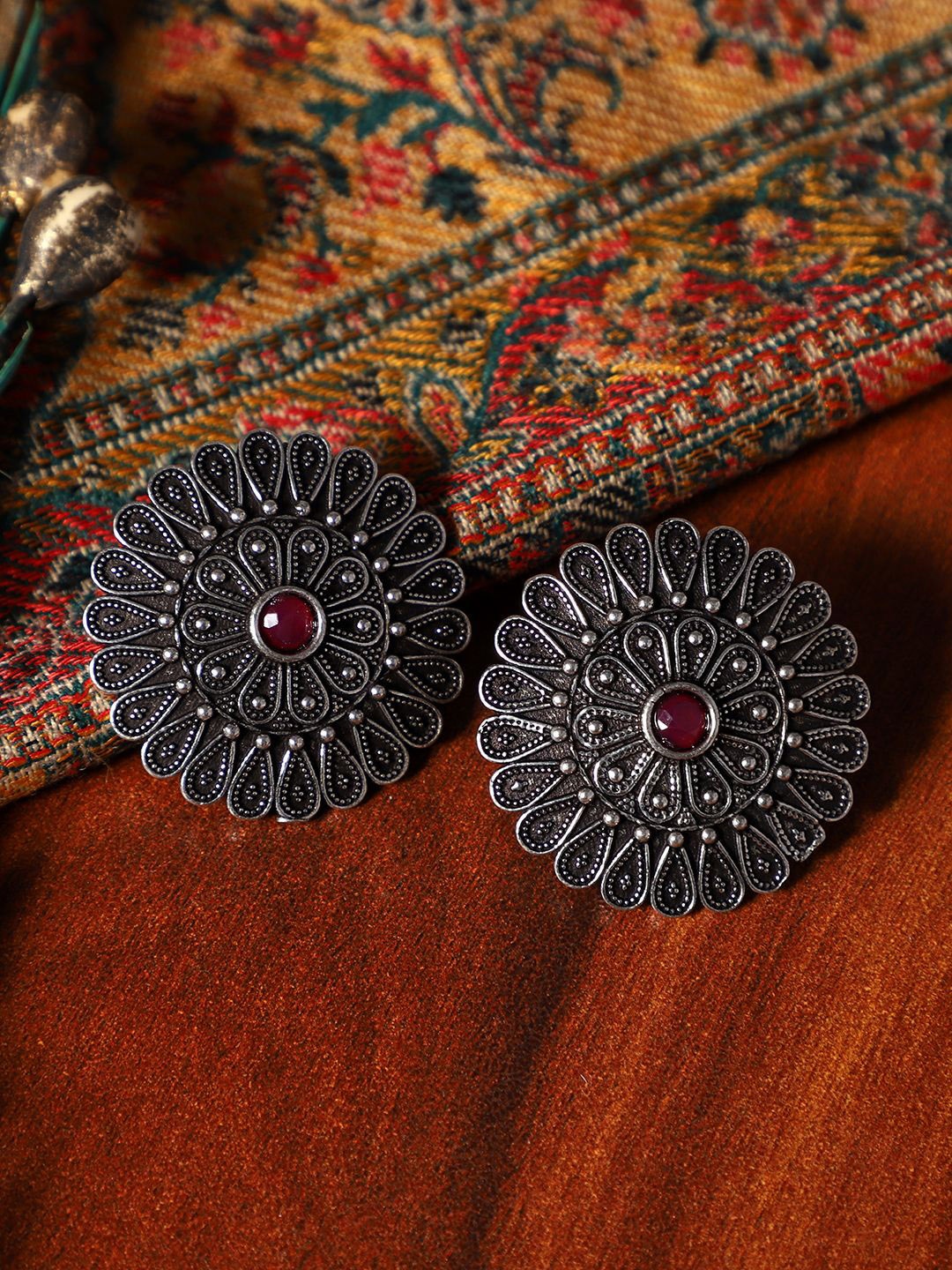 

VENI 92.5 Silver-Plated Stones Studded Oxidised Floral Studs