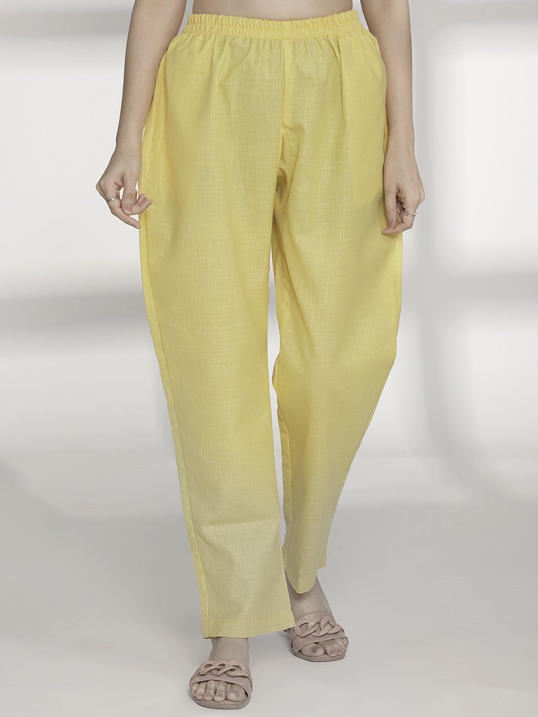 

LetsDressUp Women Relaxed Peg Trousers, Yellow