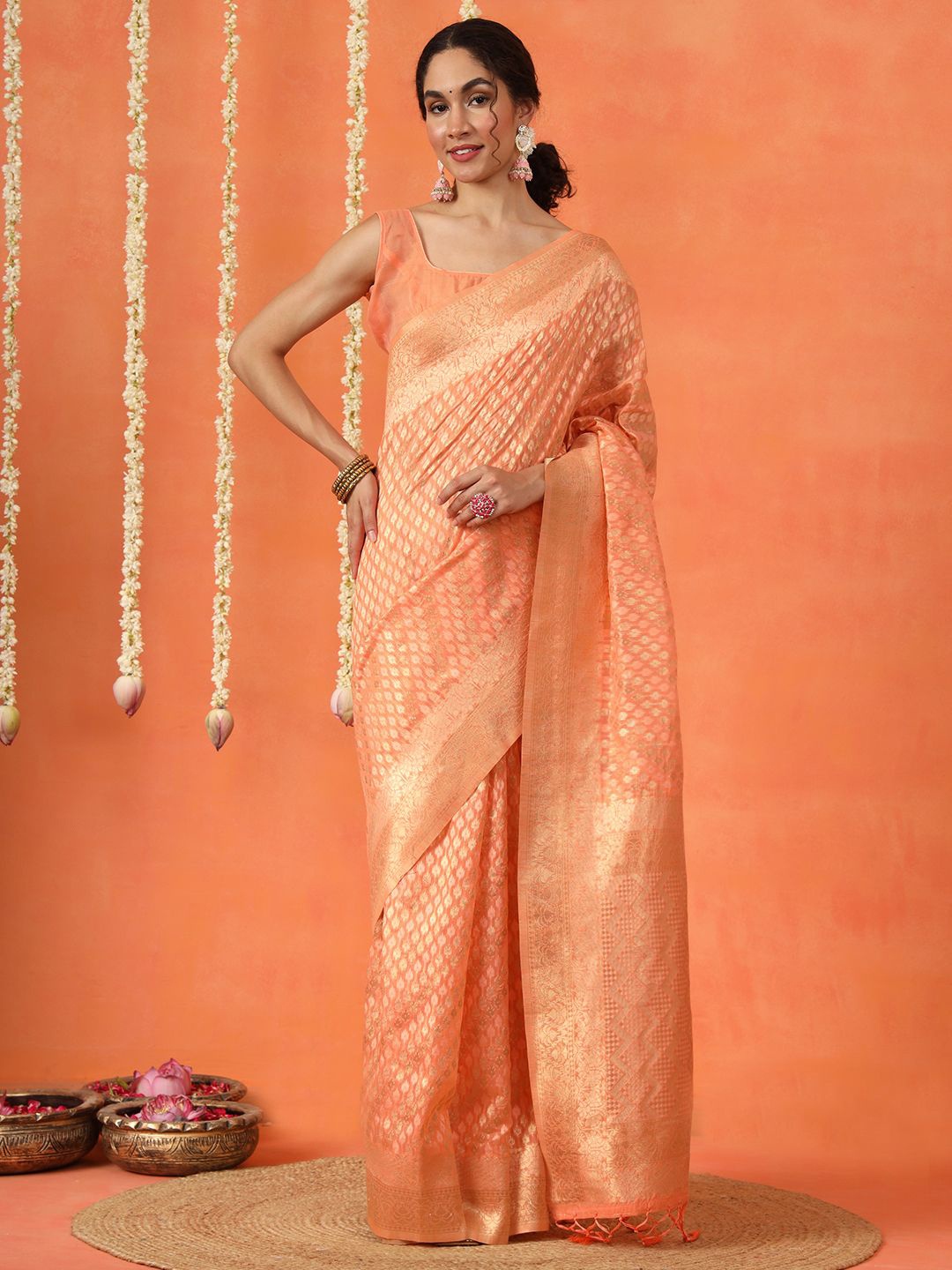 

Tikhi Imli Woven Design Zari Saree, Peach