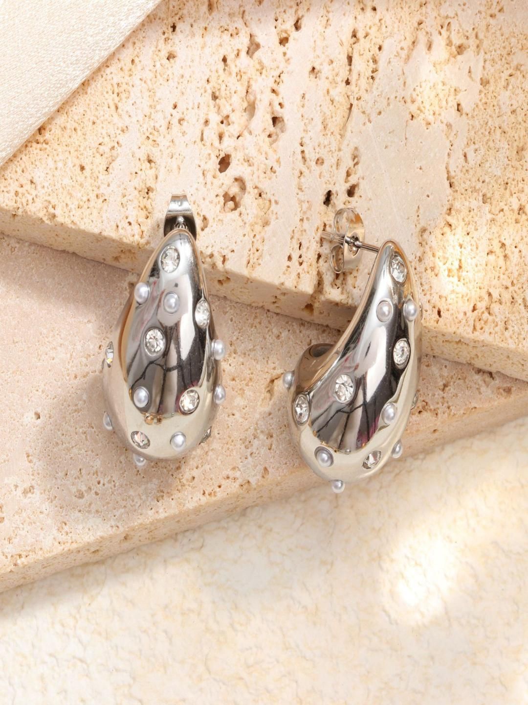 

AQUASTREET Silver Plated Waterproof Anti Tarnish Tear Stud Earring