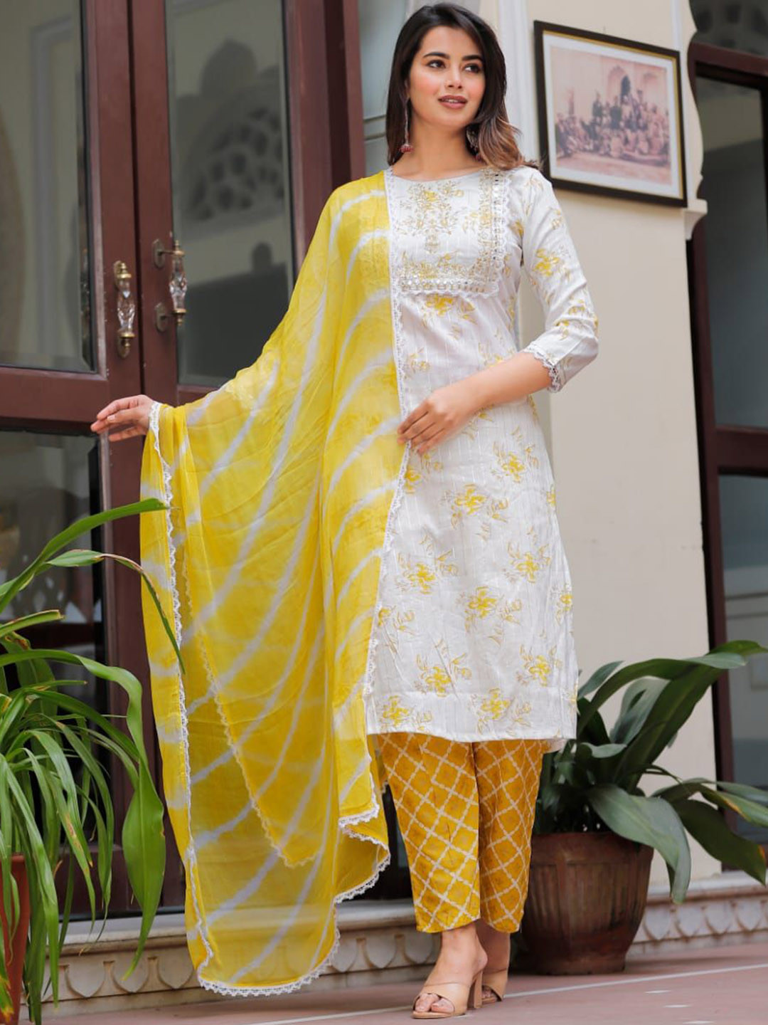 

VYKOO Floral Printed Regular Mirror Work Kurta With Trousers & Dupatta, White