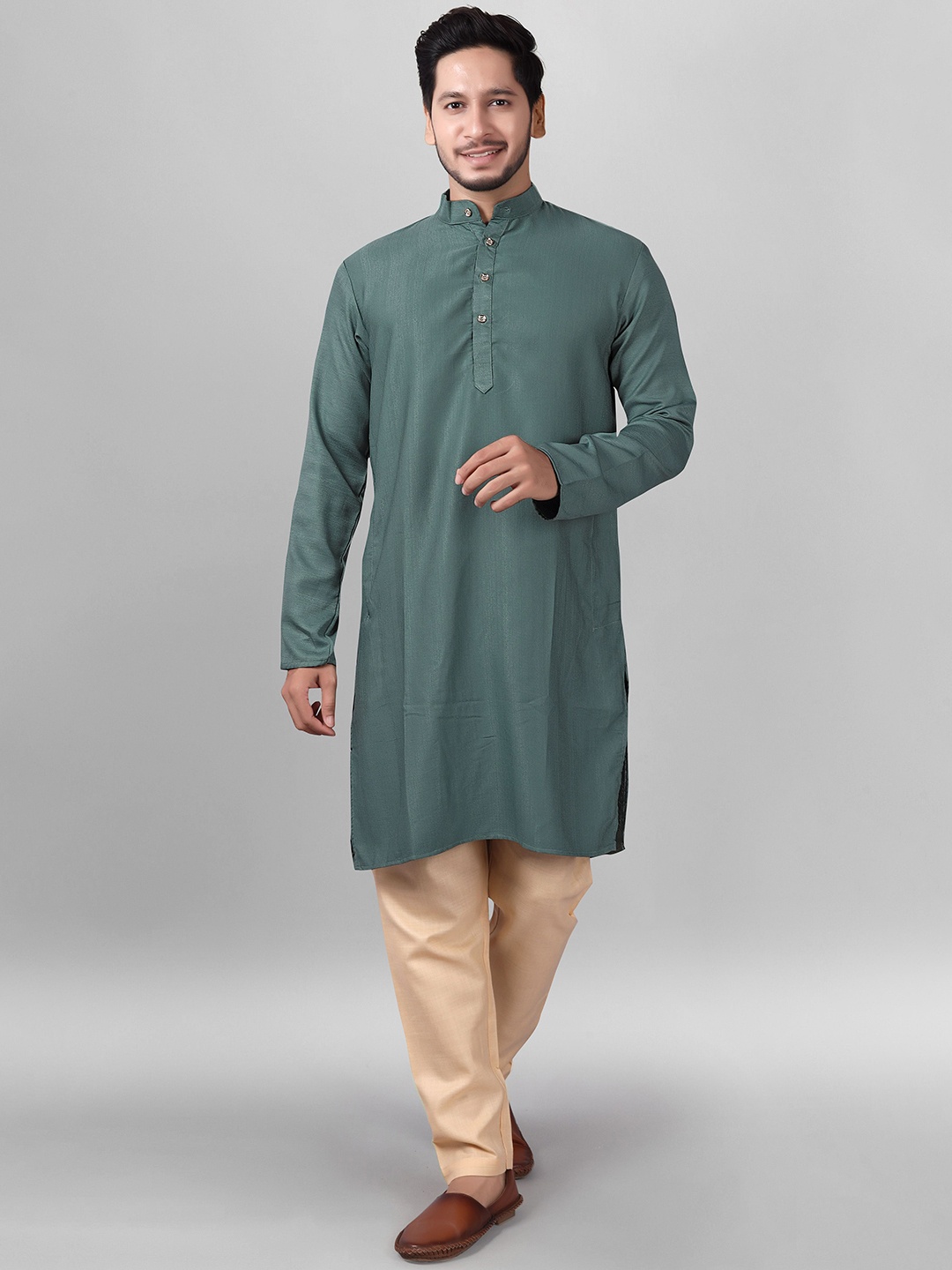 

amzira Men Self-Design Sherwani Set, Green