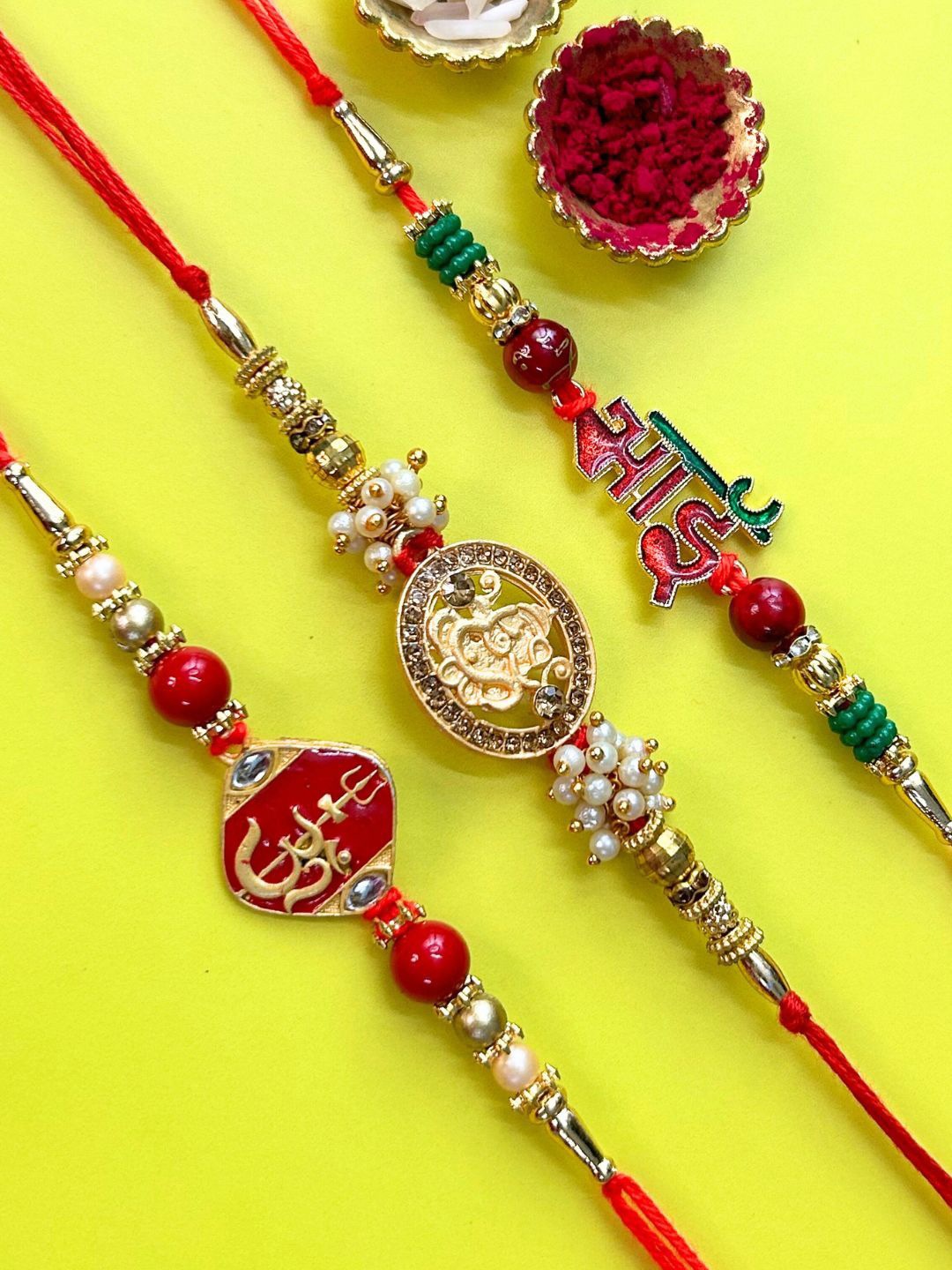 

LAIDA Set Of 3 Gemstone Studded & Beaded Thread Rakhis With Roli Chawal, Red