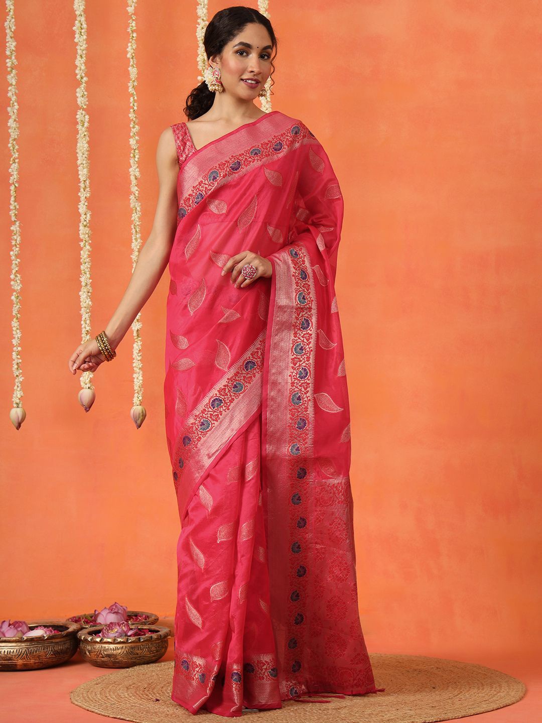 

Tikhi Imli Ethnic Motifs Zari Art Silk Saree, Pink