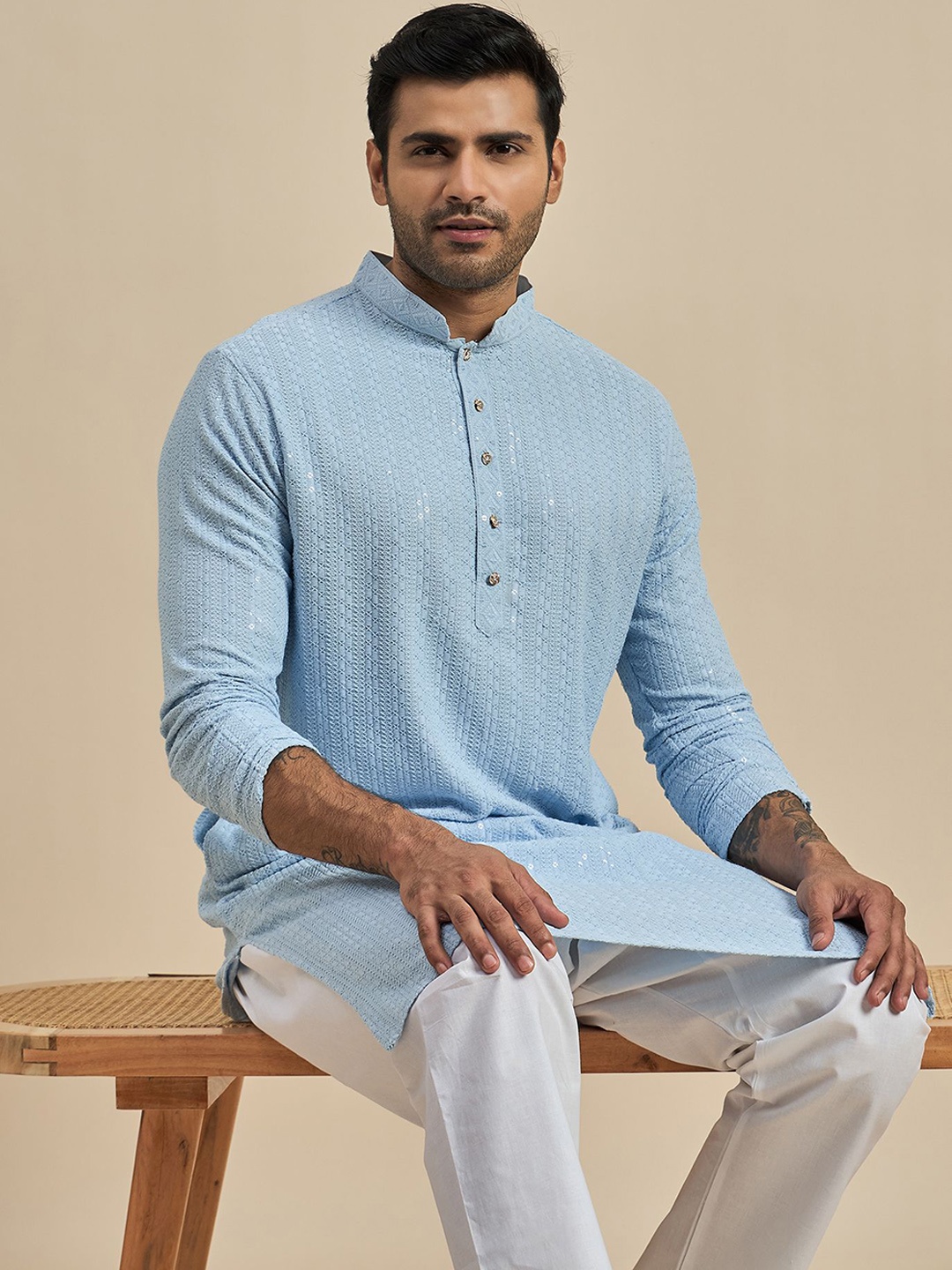 

Anouk Geometric Embroidered Mandarin Collar Straight Kurta, Blue