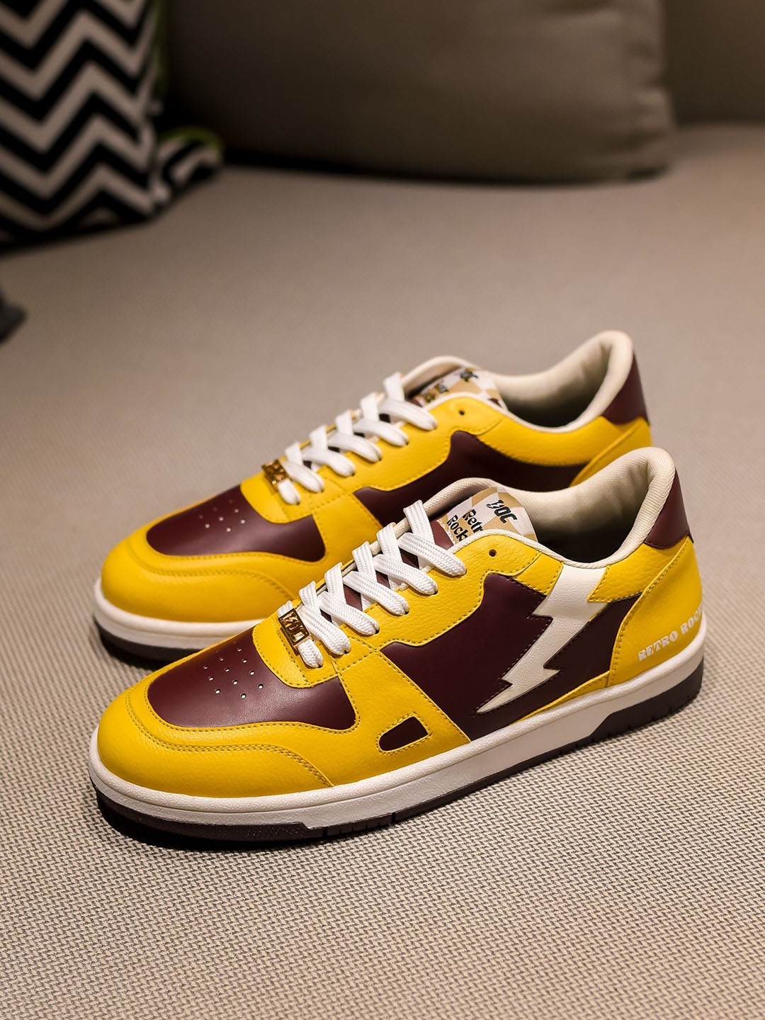 

Doc Martin Men Colourblocked Lace up Sneakers, Yellow
