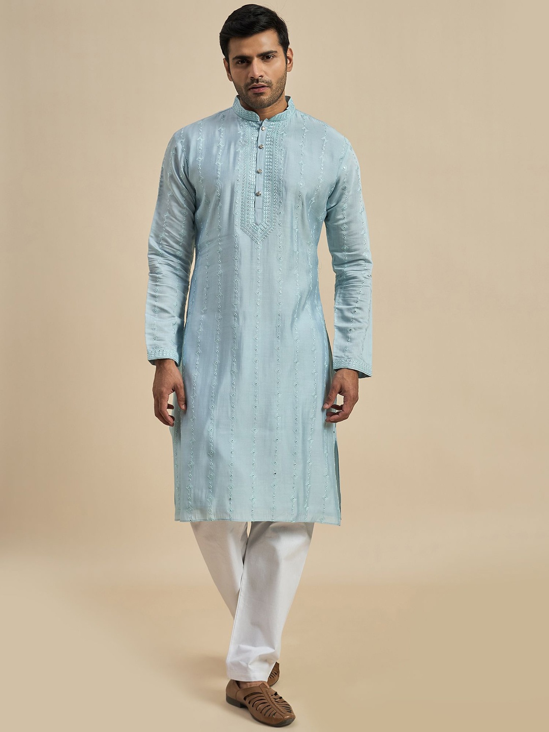 

Anouk Geometric Embroidered Thread Work Pure Silk Straight Kurta, Blue