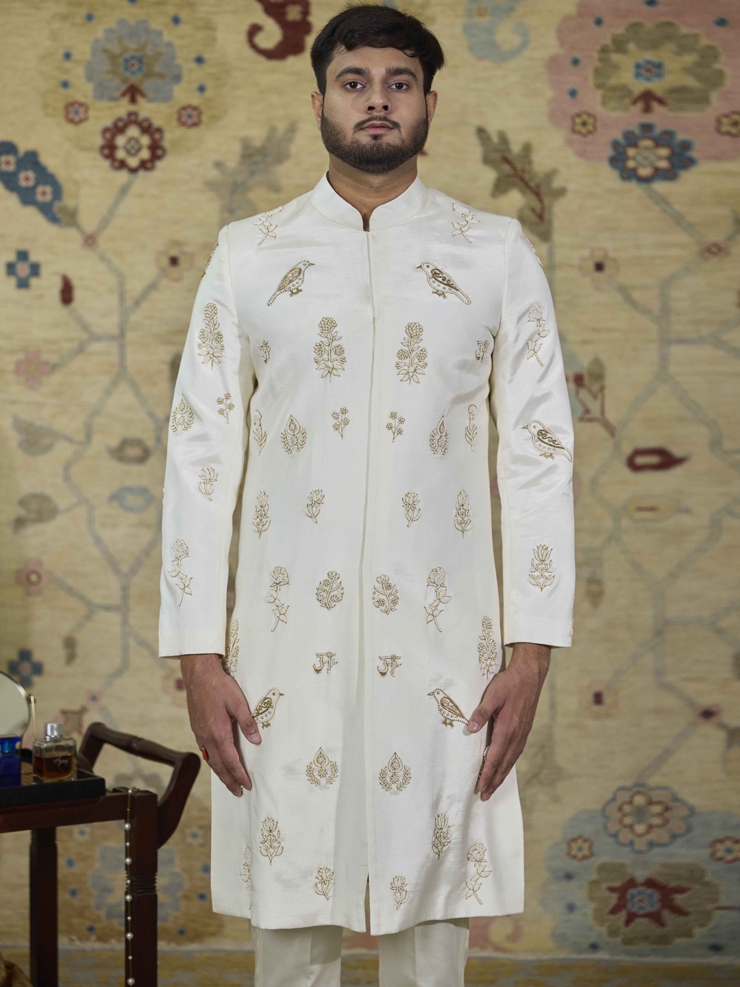 

Agrajain Embellished Long Sleeve Sherwani Set, Off white