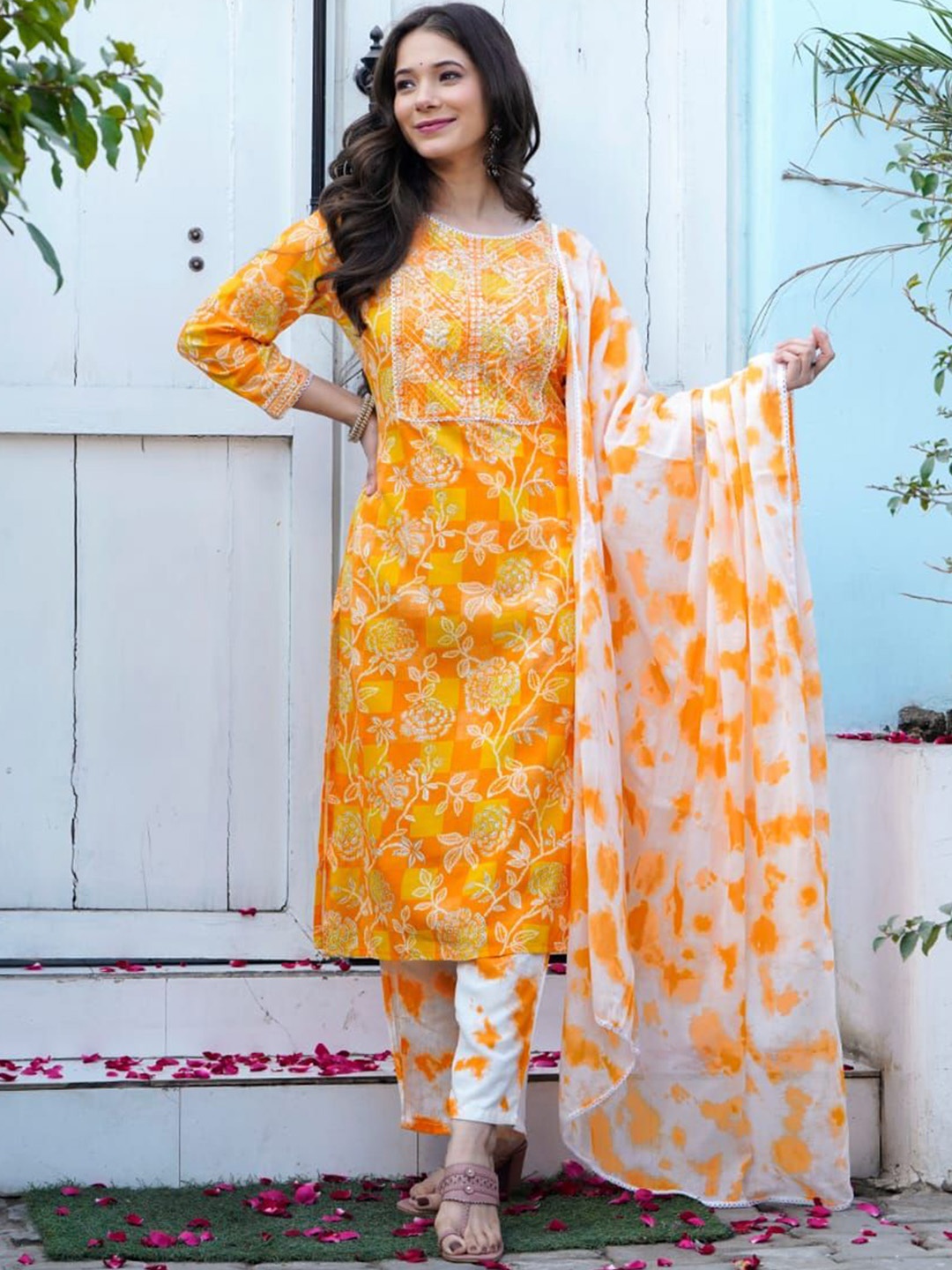 

VYKOO Floral Printed Regular Mirror Work Kurta With Trousers & Dupatta, Yellow