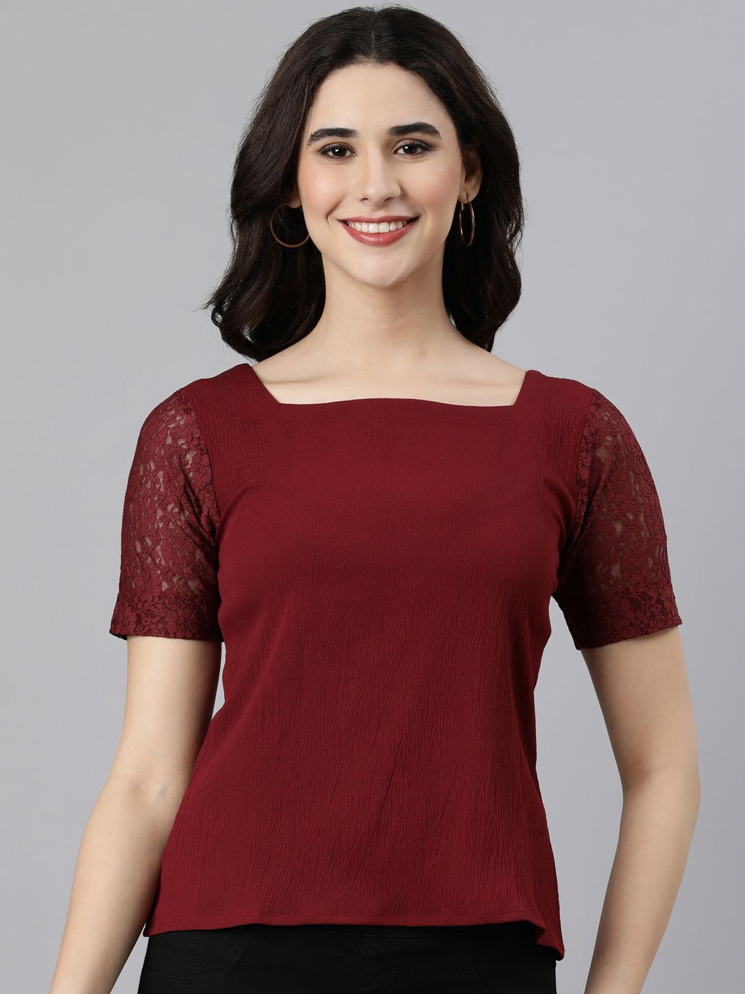 

TWIN BIRDS Solid Square Neck Lace Top, Maroon