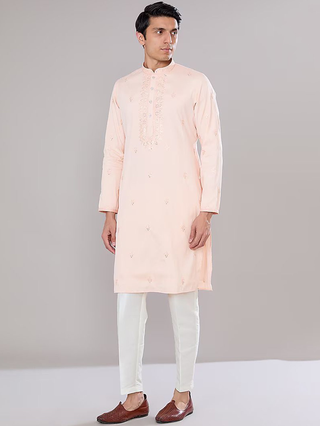 

RNG Safawala Floral Embroidered Sequinned Raw Silk Straight Kurta With Pyjamas, Peach