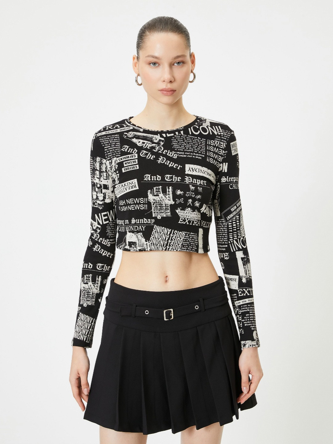 

Koton Women Graphic Printed Round Neck Cotton Slim Fit T-Shirt, Black