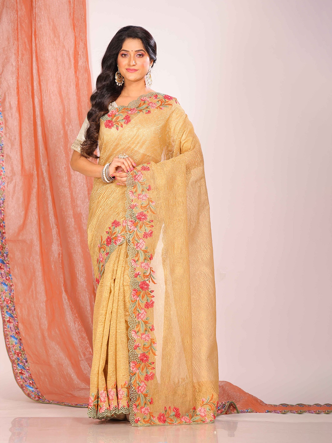 

Morchari Floral Tissue Saree, Gold