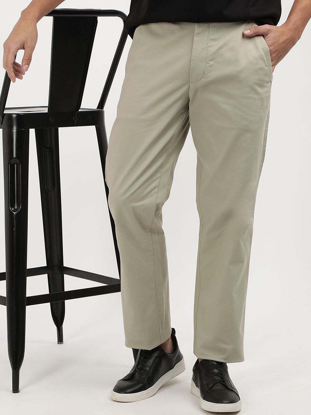 

Calvin Klein Jeans Men Straight Fit Mid-Rise Flat-Front Trousers, Beige