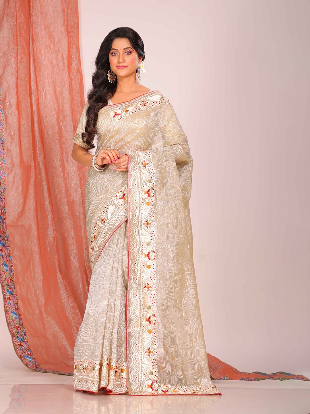 

Morchari Solid Embroidered Tissue Saree, Lime green