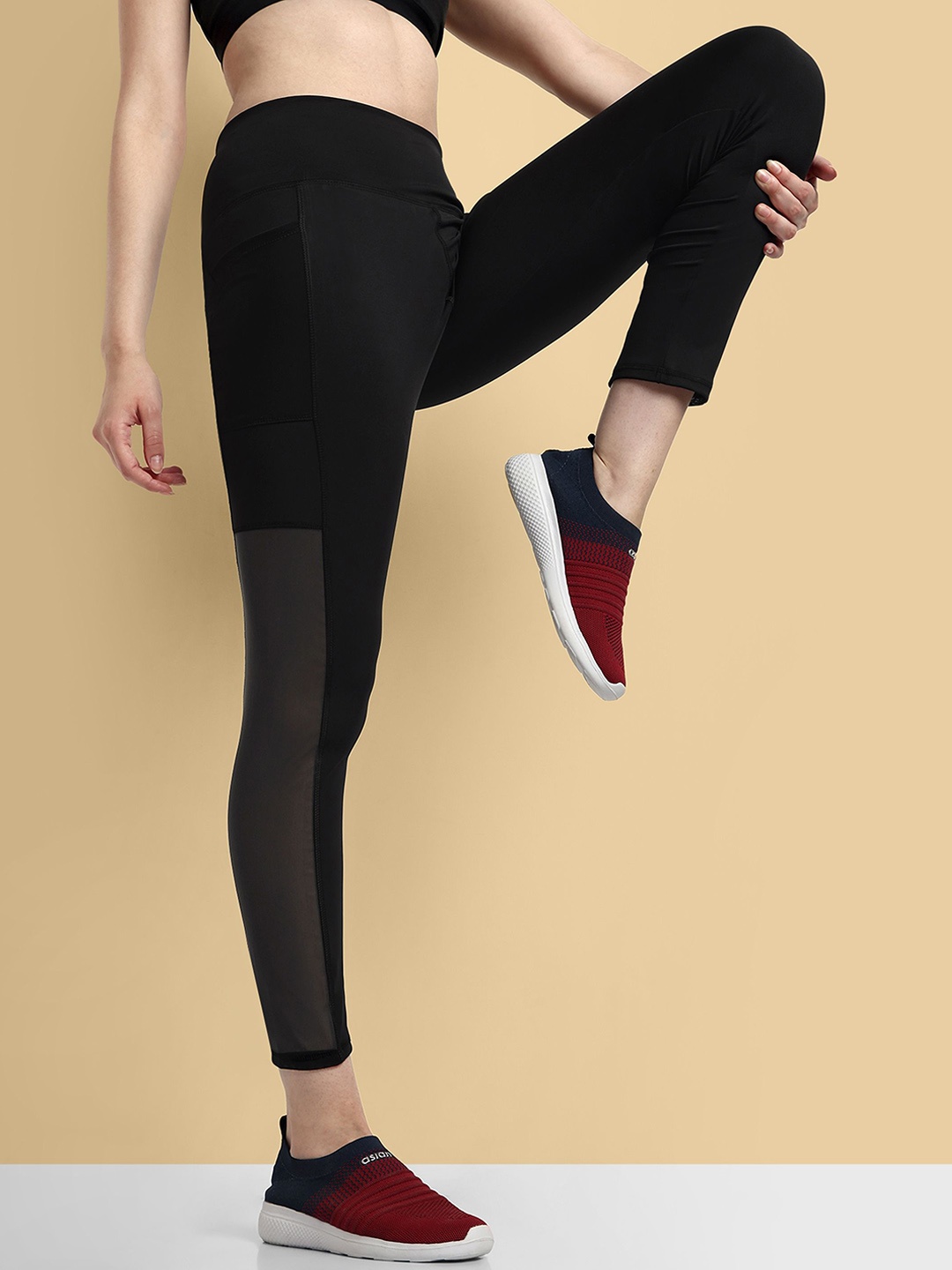 

KRONMENINEN Women Mid Rise Rapid Dry Tights, Black
