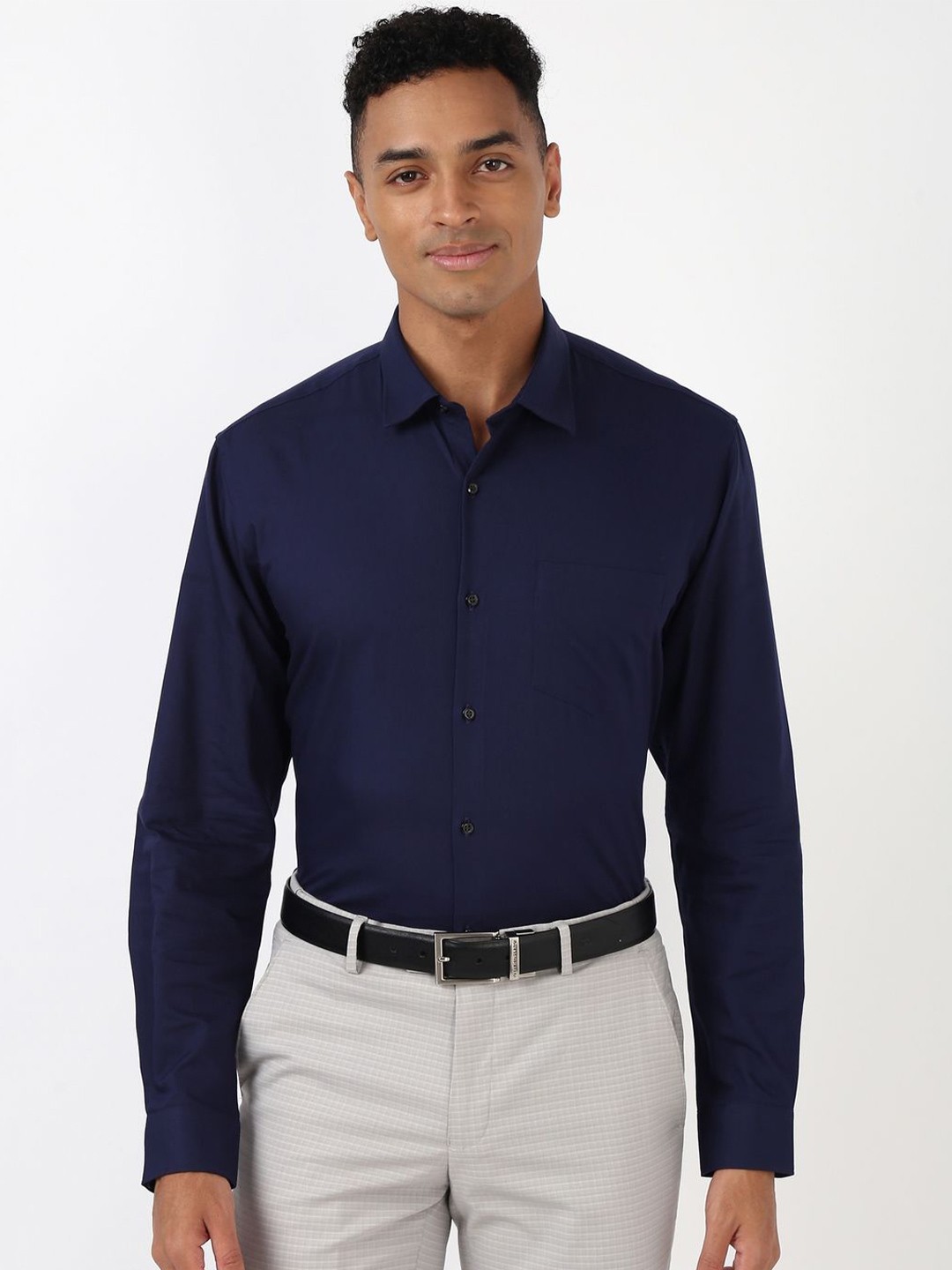 

Peter England Men Spread Collar Solid Cotton Formal Shirt, Navy blue