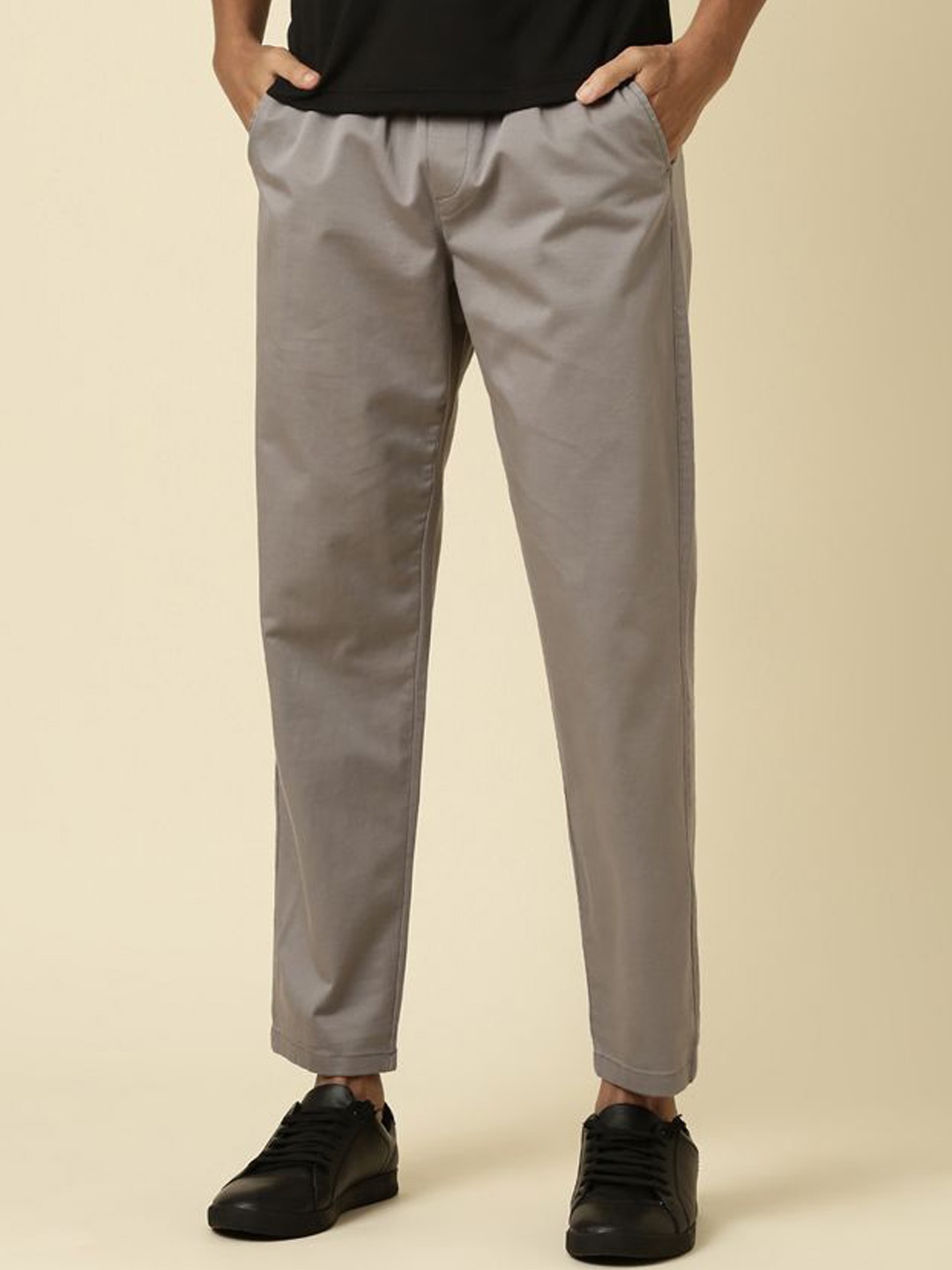 

Mast & Harbour Men Relaxed Mid-Rise Trousers, Grey